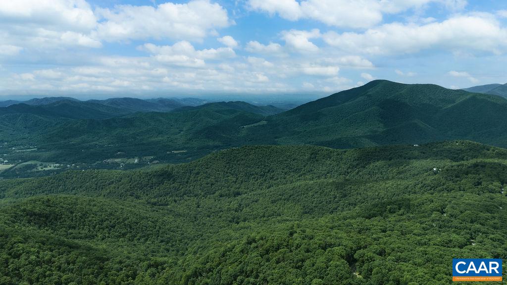 25 HICKORYNUT RD, WINTERGREEN RESORT, Virginia 22967, 2 Bedrooms Bedrooms, ,2 BathroomsBathrooms,Residential,25 HICKORYNUT RD,678251 MLS # 678251 25 HICKORYNUT RD, WINTERGREEN RESORT, Virginia 22967, 2 Bedrooms Bedrooms, ,2 BathroomsBathrooms,Residential,25 HICKORYNUT RD,678251 MLS # 678251