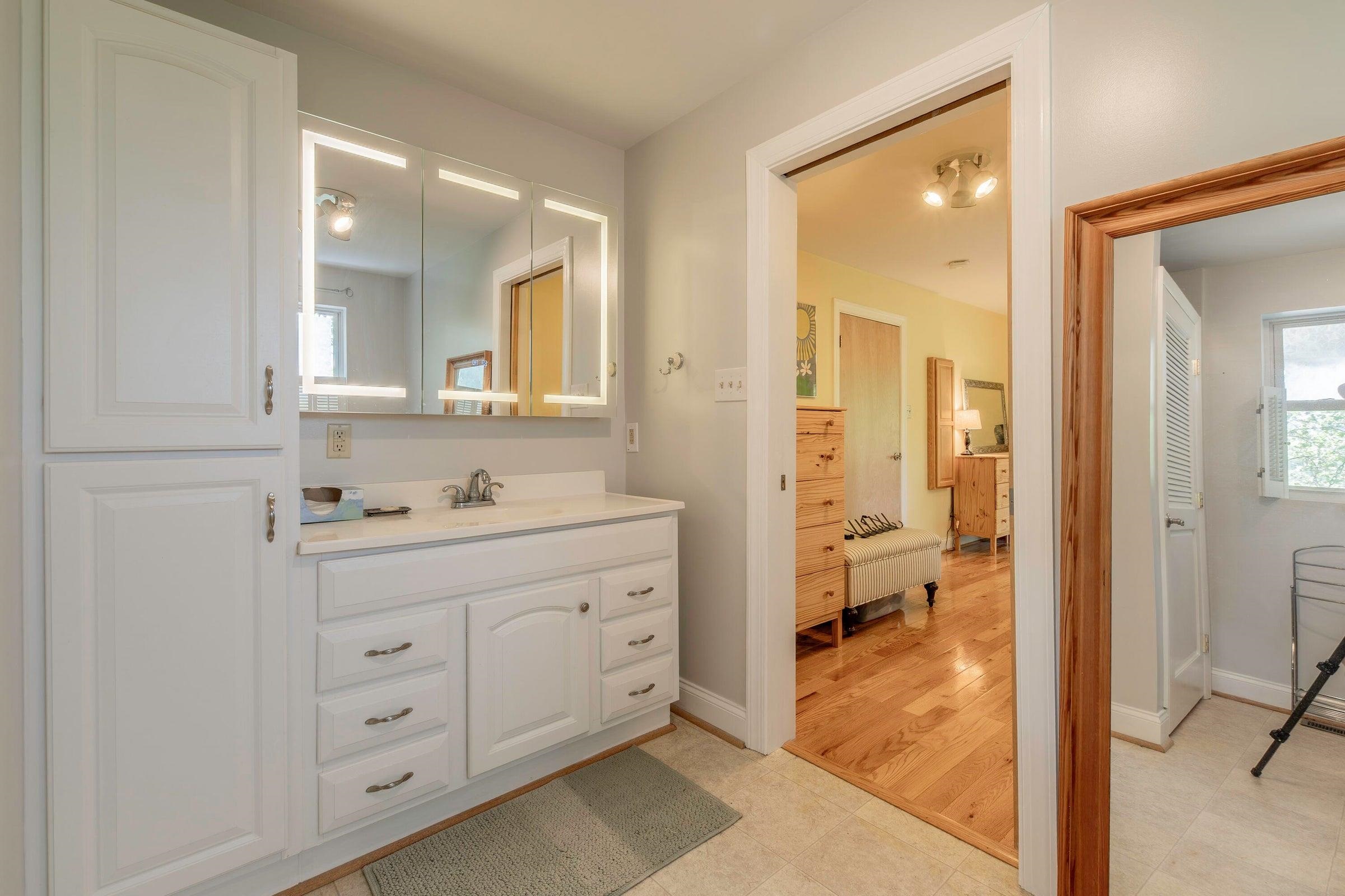 40 WEAVERS WAY, BUENA VISTA, Virginia 24416, 3 Bedrooms Bedrooms, ,4 BathroomsBathrooms,Residential,40 Weavers Way Buena Vista, VA 24416,40 WEAVERS WAY,679179 MLS # 679179 40 WEAVERS WAY, BUENA VISTA, Virginia 24416, 3 Bedrooms Bedrooms, ,4 BathroomsBathrooms,Residential,40 Weavers Way Buena Vista, VA 24416,40 WEAVERS WAY,679179 MLS # 679179