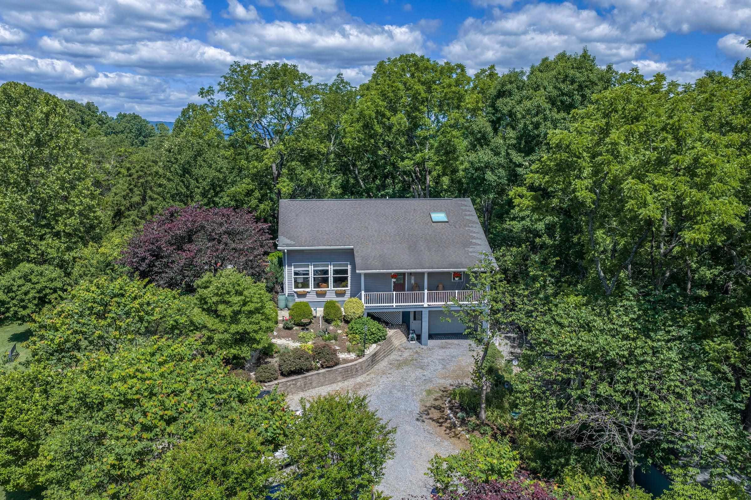40 WEAVERS WAY, BUENA VISTA, Virginia 24416, 3 Bedrooms Bedrooms, ,4 BathroomsBathrooms,Residential,40 Weavers Way Buena Vista, VA 24416,40 WEAVERS WAY,679179 MLS # 679179 40 WEAVERS WAY, BUENA VISTA, Virginia 24416, 3 Bedrooms Bedrooms, ,4 BathroomsBathrooms,Residential,40 Weavers Way Buena Vista, VA 24416,40 WEAVERS WAY,679179 MLS # 679179