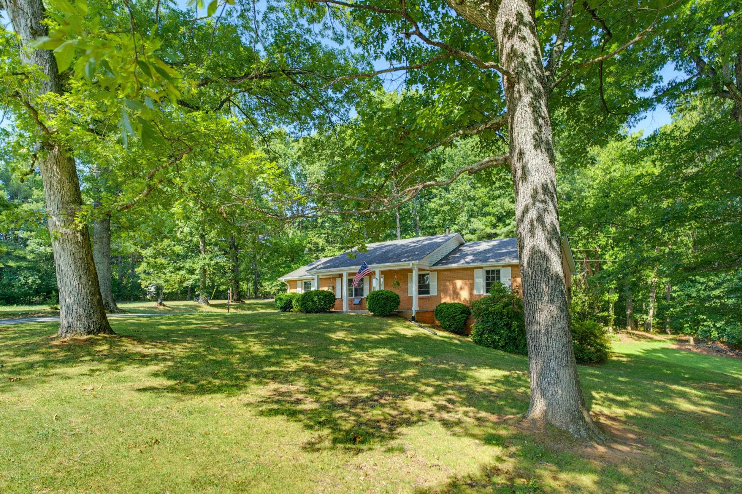 668 MILLER SCHOOL RD, CHARLOTTESVILLE, Virginia 22903, 3 Bedrooms Bedrooms, ,2 BathroomsBathrooms,Residential,668 MILLER SCHOOL RD,679186 MLS # 679186 668 MILLER SCHOOL RD, CHARLOTTESVILLE, Virginia 22903, 3 Bedrooms Bedrooms, ,2 BathroomsBathrooms,Residential,668 MILLER SCHOOL RD,679186 MLS # 679186