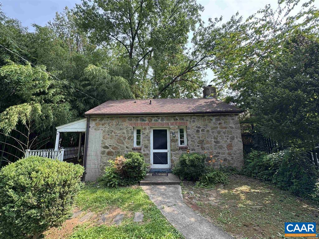 1820 RUGBY PL, CHARLOTTESVILLE, Virginia 22903, 1 Bedroom Bedrooms, ,1 BathroomBathrooms,Residential,1820 RUGBY PL,679194 MLS # 679194