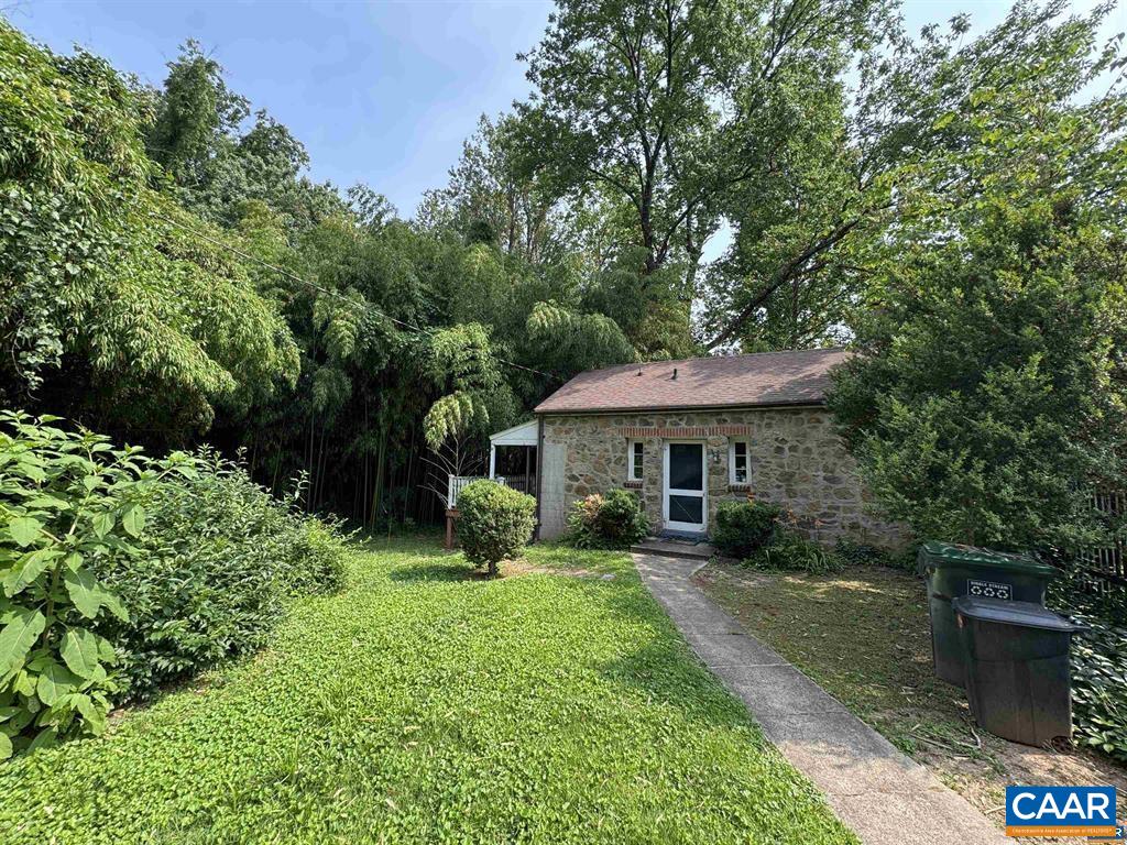 1820 RUGBY PL, CHARLOTTESVILLE, Virginia 22903, 1 Bedroom Bedrooms, ,1 BathroomBathrooms,Residential,1820 RUGBY PL,679194 MLS # 679194 1820 RUGBY PL, CHARLOTTESVILLE, Virginia 22903, 1 Bedroom Bedrooms, ,1 BathroomBathrooms,Residential,1820 RUGBY PL,679194 MLS # 679194