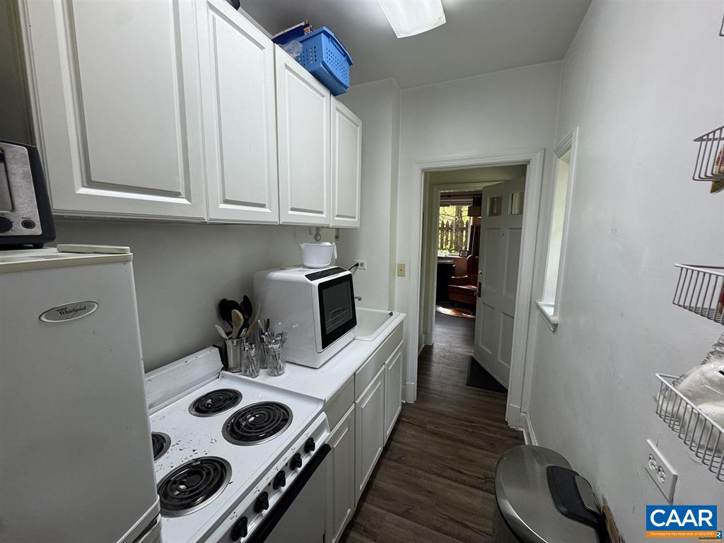 1820 RUGBY PL, CHARLOTTESVILLE, Virginia 22903, 1 Bedroom Bedrooms, ,1 BathroomBathrooms,Residential,1820 RUGBY PL,679194 MLS # 679194 1820 RUGBY PL, CHARLOTTESVILLE, Virginia 22903, 1 Bedroom Bedrooms, ,1 BathroomBathrooms,Residential,1820 RUGBY PL,679194 MLS # 679194