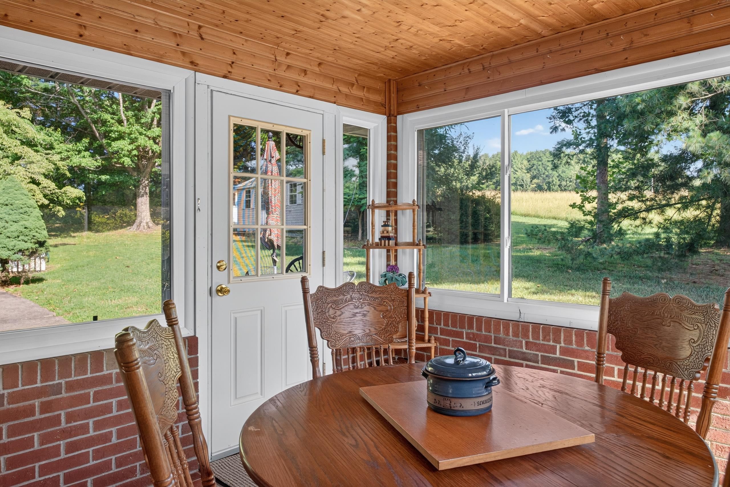 361 HOWARDSVILLE RD, STAUNTON, Virginia 24401, 3 Bedrooms Bedrooms, ,3 BathroomsBathrooms,Residential,361 HOWARDSVILLE RD,679196 MLS # 679196