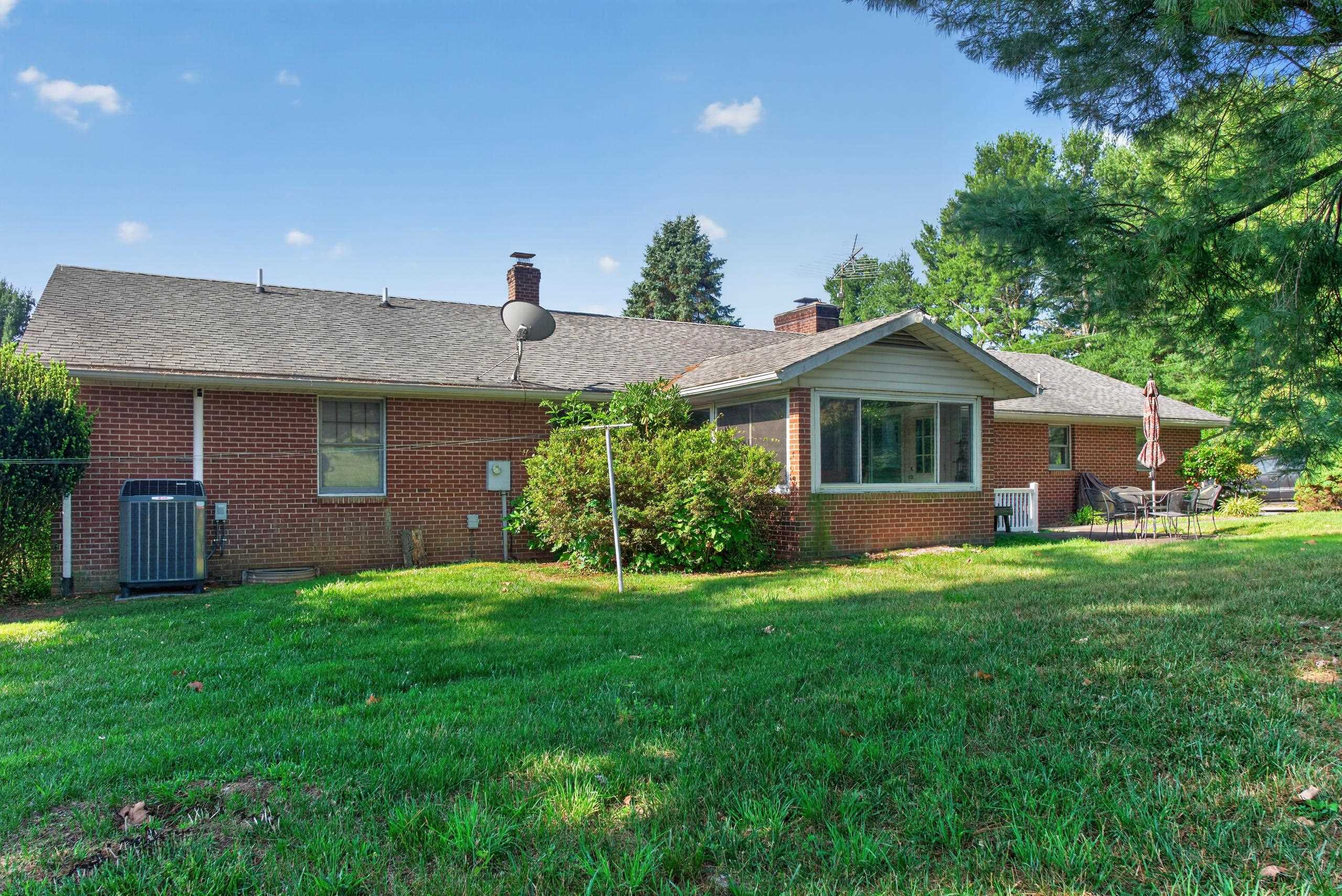 361 HOWARDSVILLE RD, STAUNTON, Virginia 24401, 3 Bedrooms Bedrooms, ,3 BathroomsBathrooms,Residential,361 HOWARDSVILLE RD,679196 MLS # 679196
