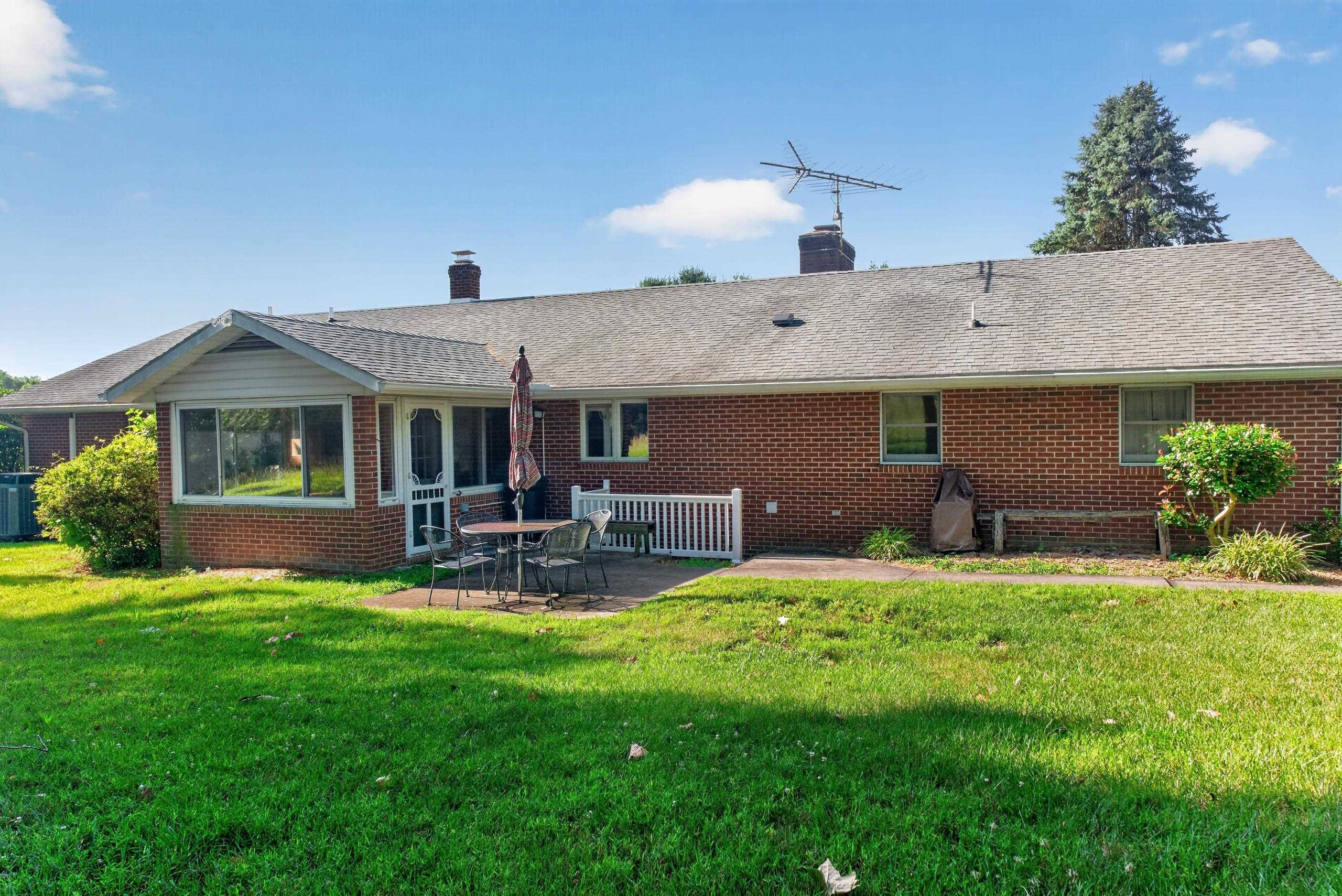 361 HOWARDSVILLE RD, STAUNTON, Virginia 24401, 3 Bedrooms Bedrooms, ,3 BathroomsBathrooms,Residential,361 HOWARDSVILLE RD,679196 MLS # 679196