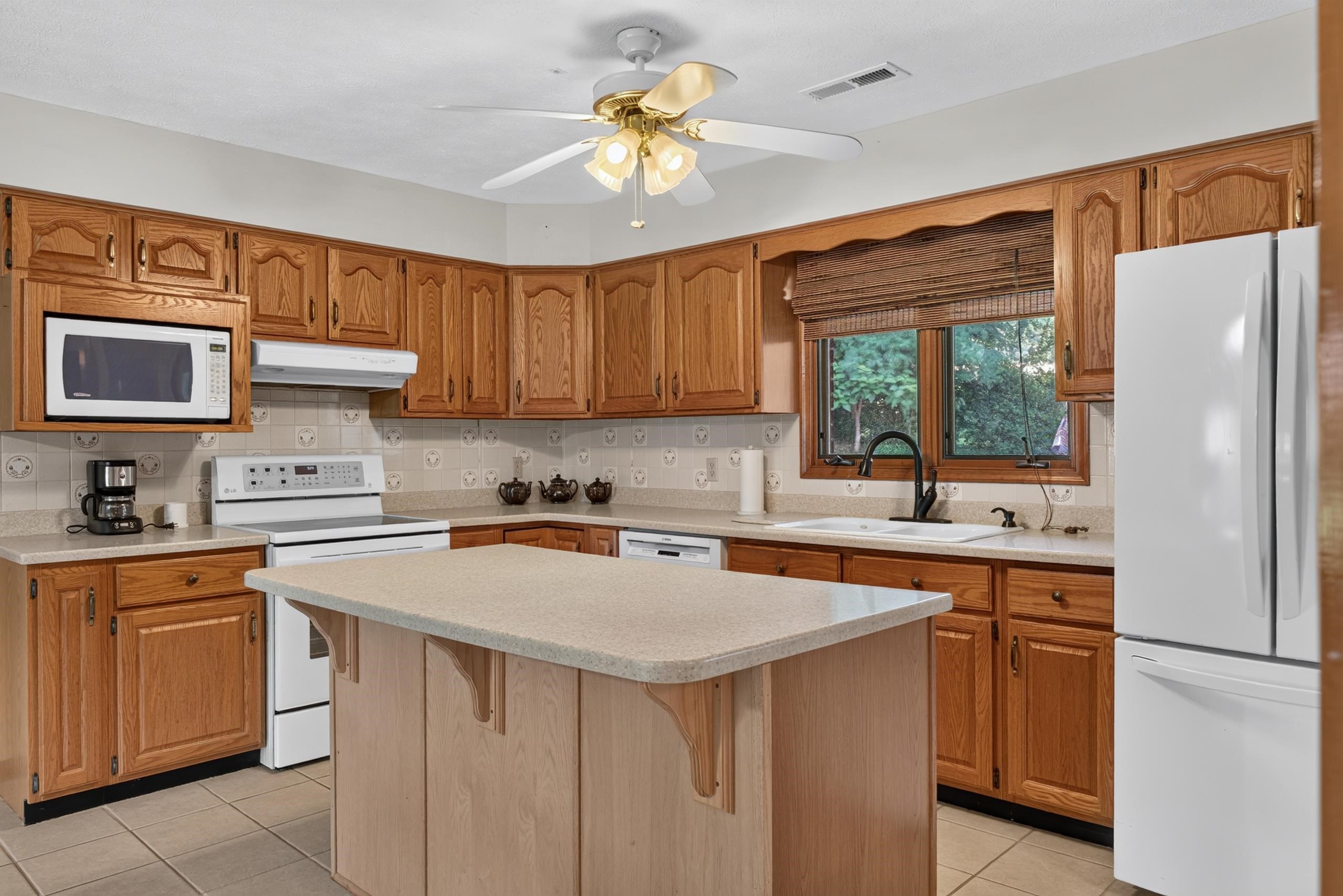 361 HOWARDSVILLE RD, STAUNTON, Virginia 24401, 3 Bedrooms Bedrooms, ,3 BathroomsBathrooms,Residential,361 HOWARDSVILLE RD,679196 MLS # 679196