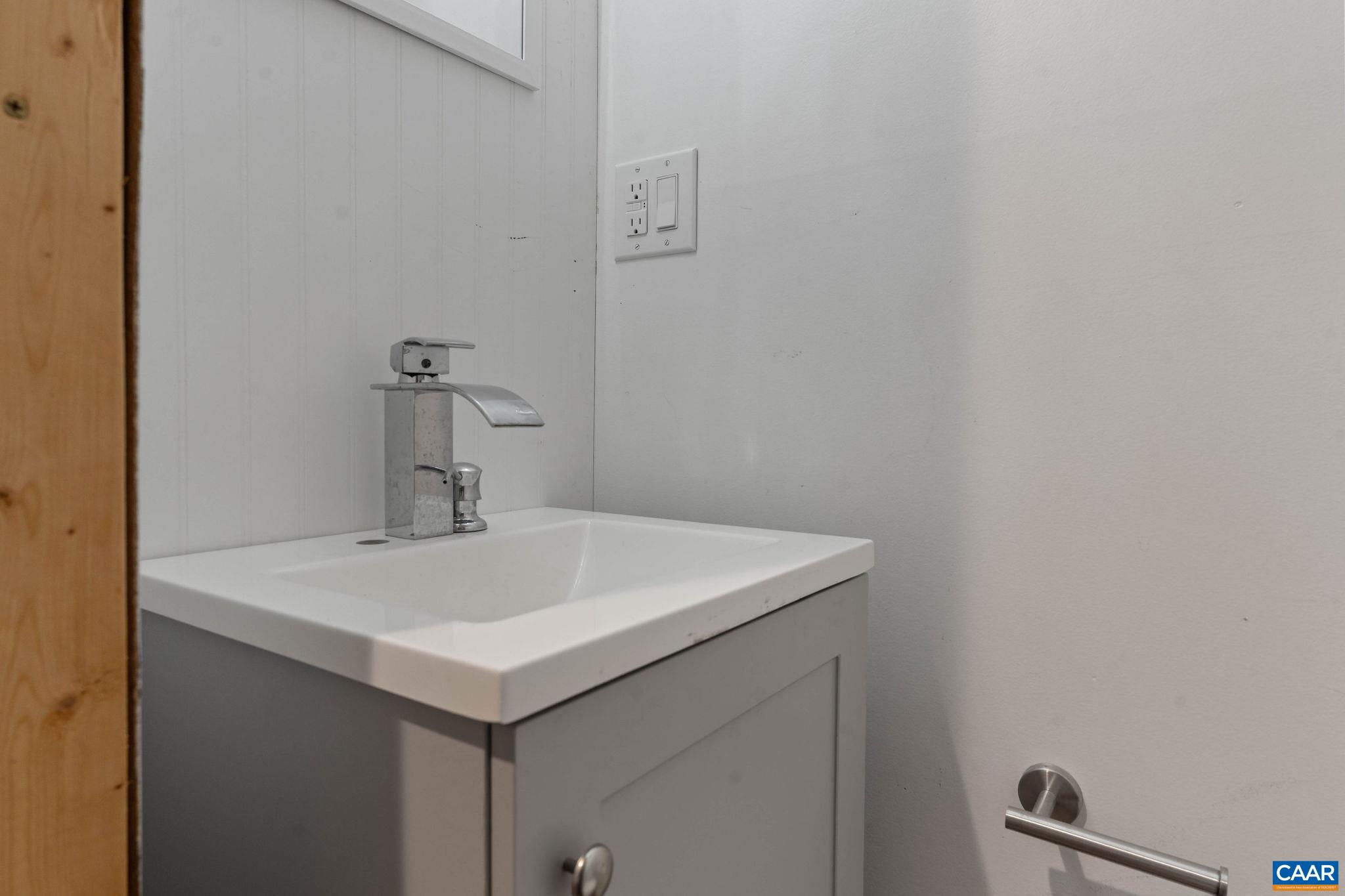 2257 COLUMBIA RD, ZION CROSSROADS, Virginia 22942, 3 Bedrooms Bedrooms, ,1 BathroomBathrooms,Residential,2257 COLUMBIA RD,679199 MLS # 679199 2257 COLUMBIA RD, ZION CROSSROADS, Virginia 22942, 3 Bedrooms Bedrooms, ,1 BathroomBathrooms,Residential,2257 COLUMBIA RD,679199 MLS # 679199