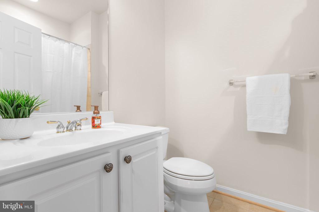 5705 W KESSLERS XING, FREDERICKSBURG, Virginia 22407, 4 Bedrooms Bedrooms, ,3 BathroomsBathrooms,Residential,5705 W KESSLERS XING,VASP2043426 MLS # VASP2043426 5705 W KESSLERS XING, FREDERICKSBURG, Virginia 22407, 4 Bedrooms Bedrooms, ,3 BathroomsBathrooms,Residential,5705 W KESSLERS XING,VASP2043426 MLS # VASP2043426