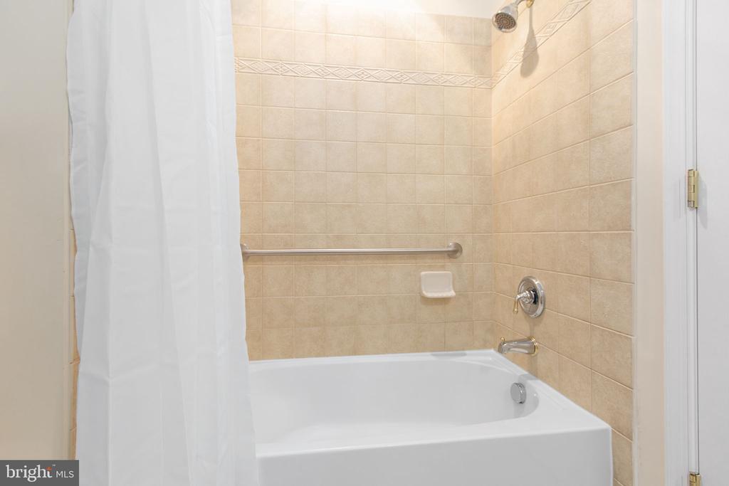 5705 W KESSLERS XING, FREDERICKSBURG, Virginia 22407, 4 Bedrooms Bedrooms, ,3 BathroomsBathrooms,Residential,5705 W KESSLERS XING,VASP2043426 MLS # VASP2043426 5705 W KESSLERS XING, FREDERICKSBURG, Virginia 22407, 4 Bedrooms Bedrooms, ,3 BathroomsBathrooms,Residential,5705 W KESSLERS XING,VASP2043426 MLS # VASP2043426