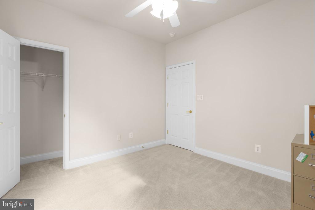 5705 W KESSLERS XING, FREDERICKSBURG, Virginia 22407, 4 Bedrooms Bedrooms, ,3 BathroomsBathrooms,Residential,5705 W KESSLERS XING,VASP2043426 MLS # VASP2043426 5705 W KESSLERS XING, FREDERICKSBURG, Virginia 22407, 4 Bedrooms Bedrooms, ,3 BathroomsBathrooms,Residential,5705 W KESSLERS XING,VASP2043426 MLS # VASP2043426