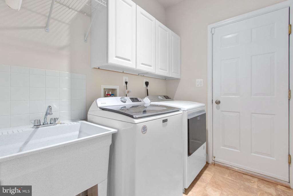 5705 W KESSLERS XING, FREDERICKSBURG, Virginia 22407, 4 Bedrooms Bedrooms, ,3 BathroomsBathrooms,Residential,5705 W KESSLERS XING,VASP2043426 MLS # VASP2043426 5705 W KESSLERS XING, FREDERICKSBURG, Virginia 22407, 4 Bedrooms Bedrooms, ,3 BathroomsBathrooms,Residential,5705 W KESSLERS XING,VASP2043426 MLS # VASP2043426