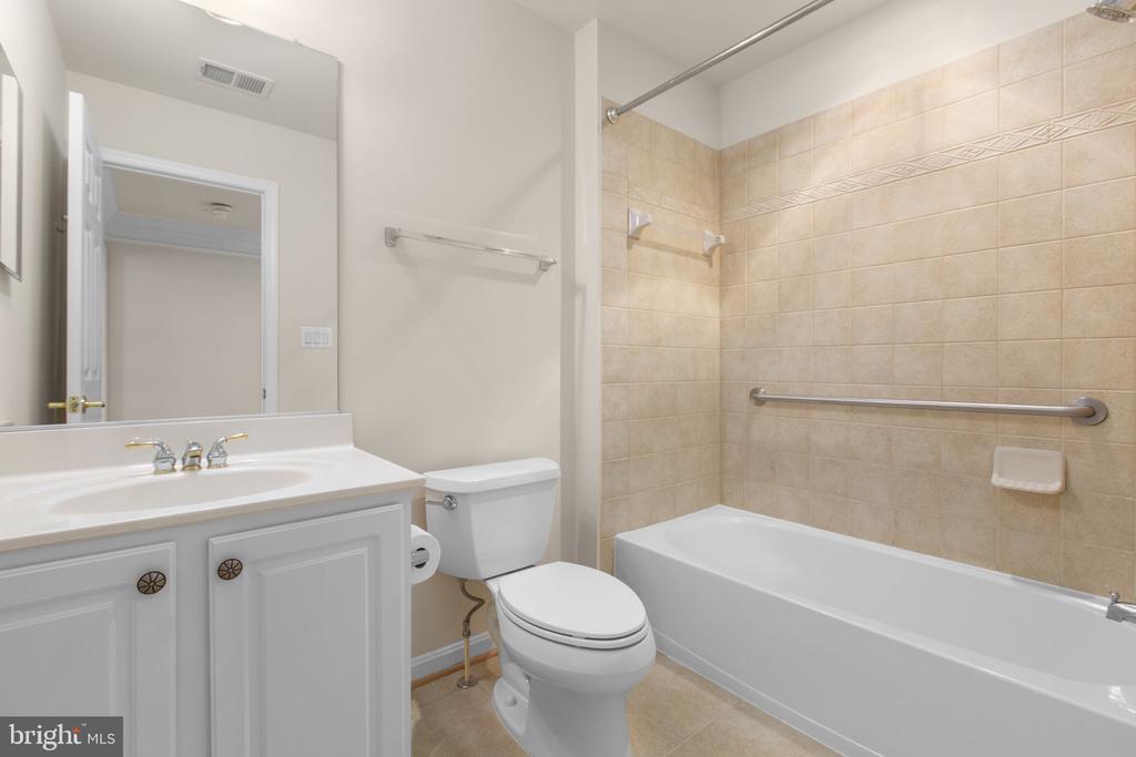 5705 W KESSLERS XING, FREDERICKSBURG, Virginia 22407, 4 Bedrooms Bedrooms, ,3 BathroomsBathrooms,Residential,5705 W KESSLERS XING,VASP2043426 MLS # VASP2043426 5705 W KESSLERS XING, FREDERICKSBURG, Virginia 22407, 4 Bedrooms Bedrooms, ,3 BathroomsBathrooms,Residential,5705 W KESSLERS XING,VASP2043426 MLS # VASP2043426