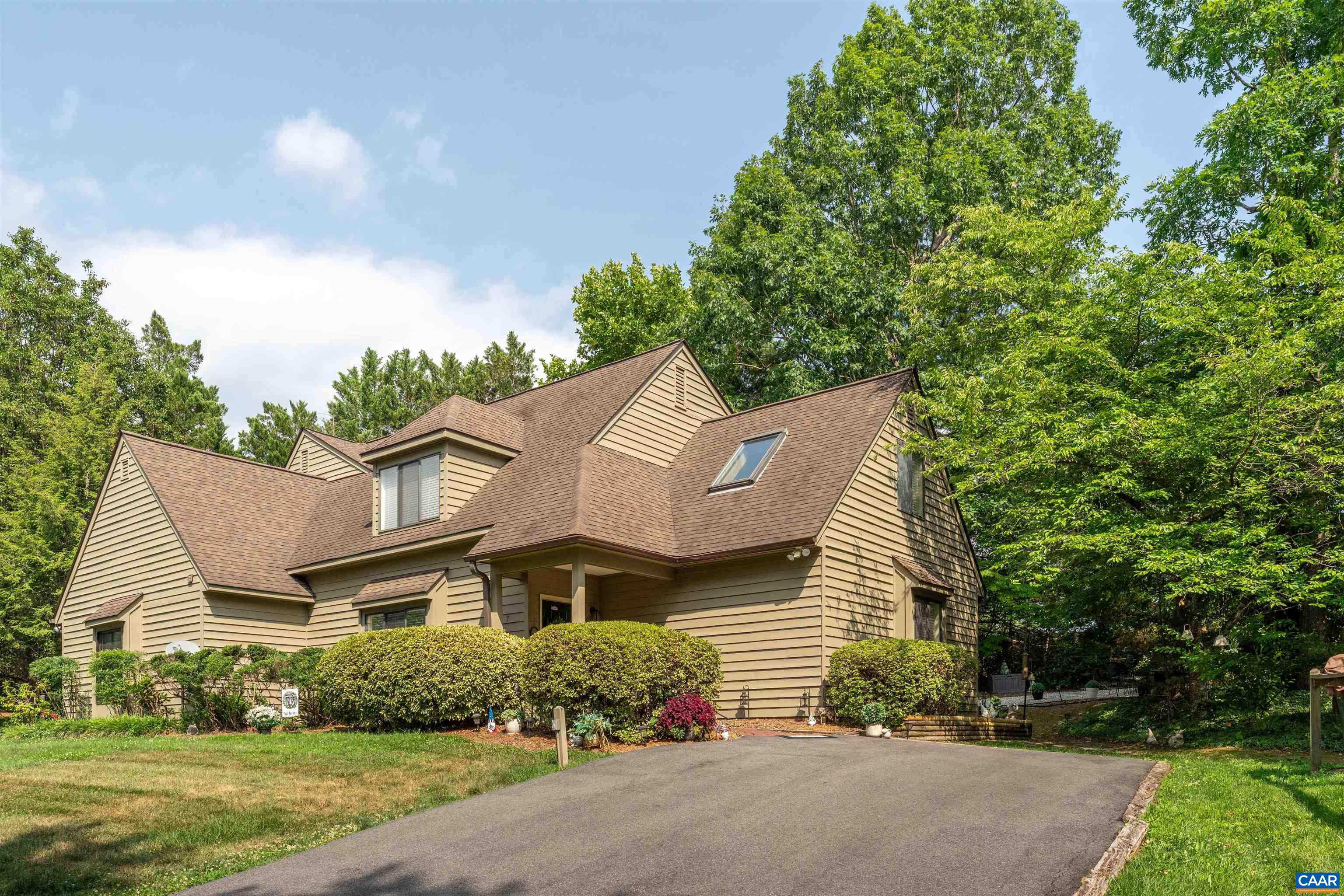 7 RIDGEVIEW CIR, CHARLOTTESVILLE, Virginia 22902, 3 Bedrooms Bedrooms, ,2 BathroomsBathrooms,Residential,7 RIDGEVIEW CIR,679149 MLS # 679149 7 RIDGEVIEW CIR, CHARLOTTESVILLE, Virginia 22902, 3 Bedrooms Bedrooms, ,2 BathroomsBathrooms,Residential,7 RIDGEVIEW CIR,679149 MLS # 679149