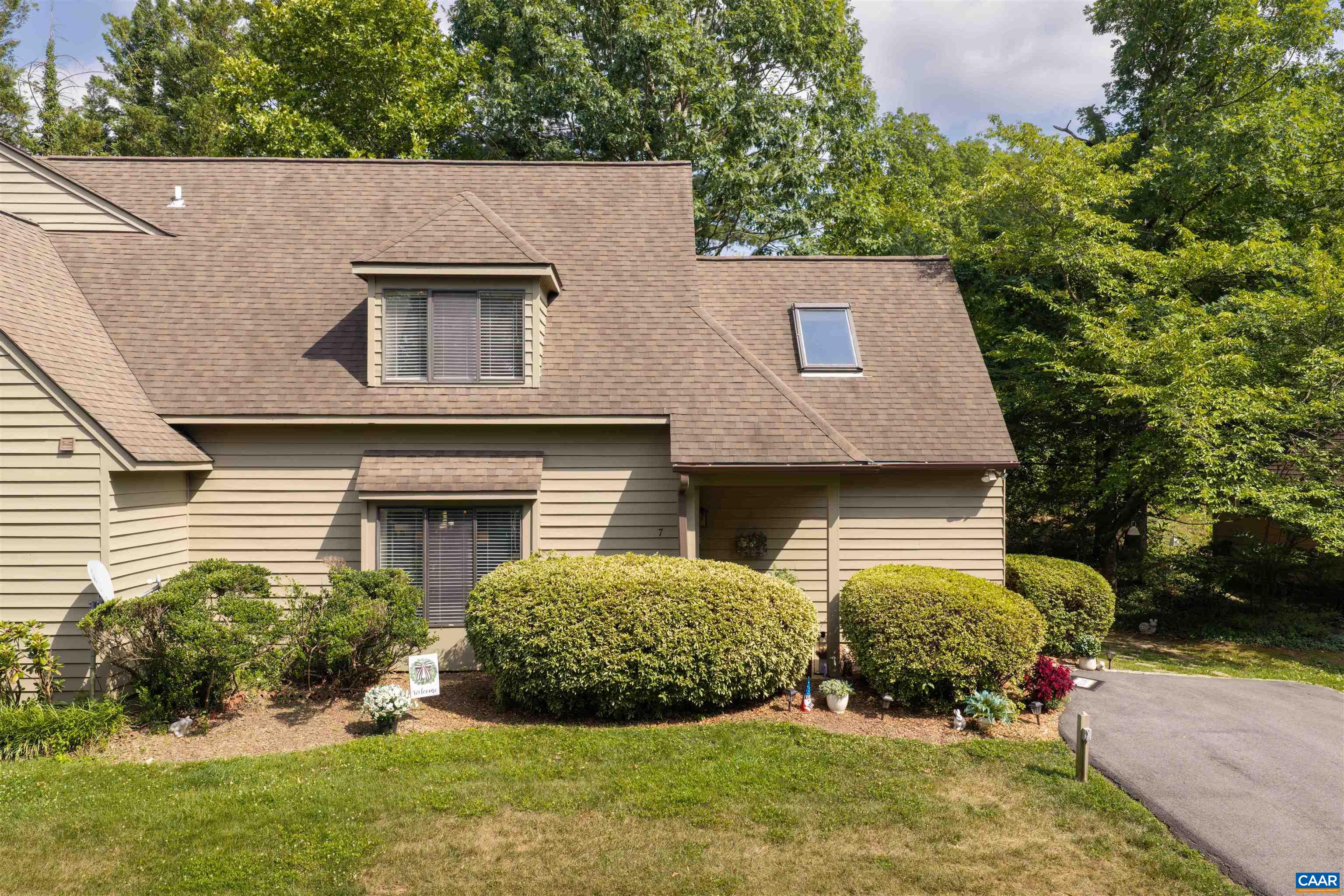 7 RIDGEVIEW CIR, CHARLOTTESVILLE, Virginia 22902, 3 Bedrooms Bedrooms, ,2 BathroomsBathrooms,Residential,7 RIDGEVIEW CIR,679149 MLS # 679149 7 RIDGEVIEW CIR, CHARLOTTESVILLE, Virginia 22902, 3 Bedrooms Bedrooms, ,2 BathroomsBathrooms,Residential,7 RIDGEVIEW CIR,679149 MLS # 679149