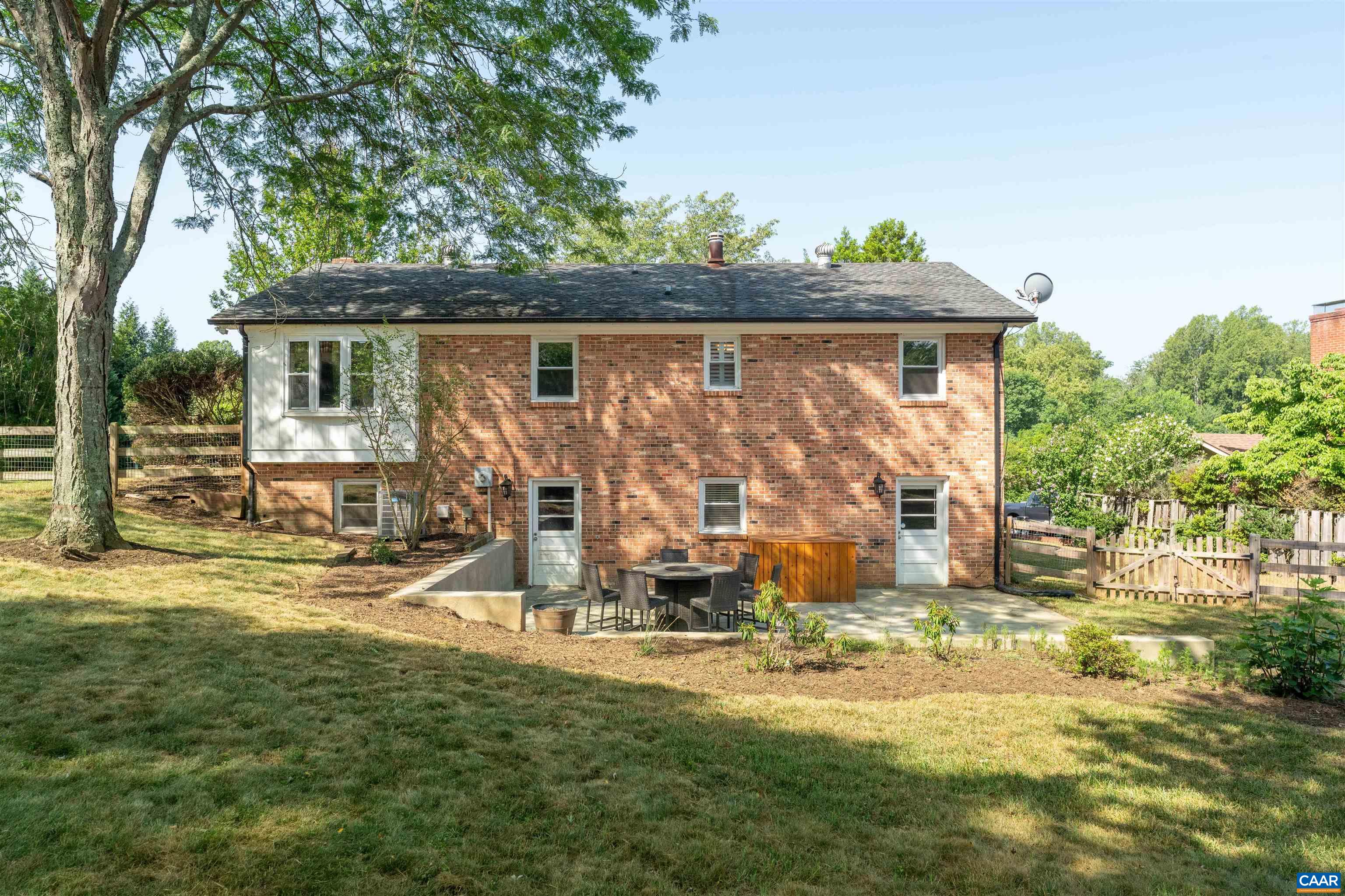 8005 WASHINGTON CT, CHARLOTTESVILLE, Virginia 22911, 5 Bedrooms Bedrooms, ,3 BathroomsBathrooms,Residential,Two for One,8005 WASHINGTON CT,679171 MLS # 679171 8005 WASHINGTON CT, CHARLOTTESVILLE, Virginia 22911, 5 Bedrooms Bedrooms, ,3 BathroomsBathrooms,Residential,Two for One,8005 WASHINGTON CT,679171 MLS # 679171