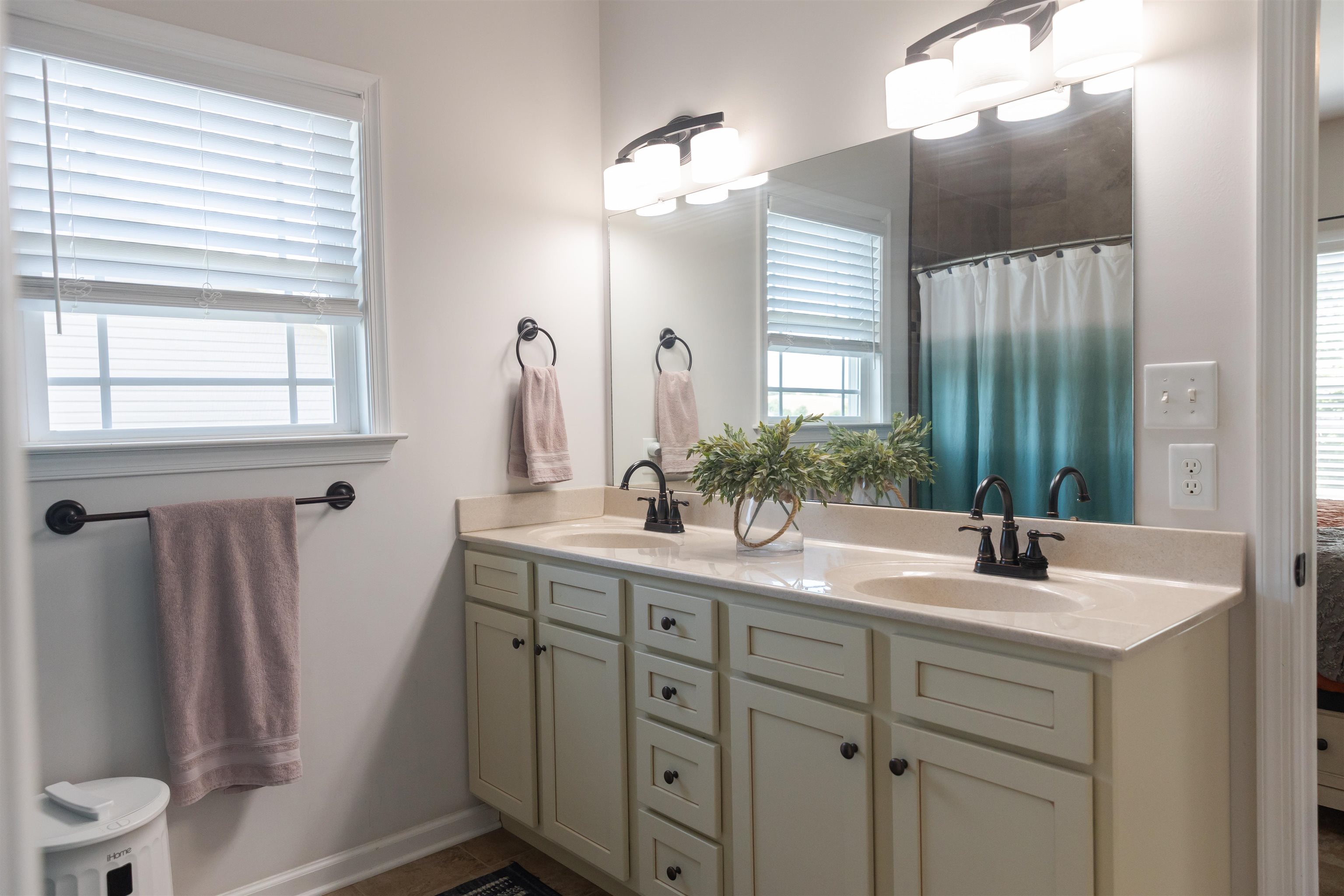 36 HULL HILLS LN, STAUNTON, Virginia 24401, 3 Bedrooms Bedrooms, ,2 BathroomsBathrooms,Residential,36 HULL HILLS LN,679205 MLS # 679205 36 HULL HILLS LN, STAUNTON, Virginia 24401, 3 Bedrooms Bedrooms, ,2 BathroomsBathrooms,Residential,36 HULL HILLS LN,679205 MLS # 679205