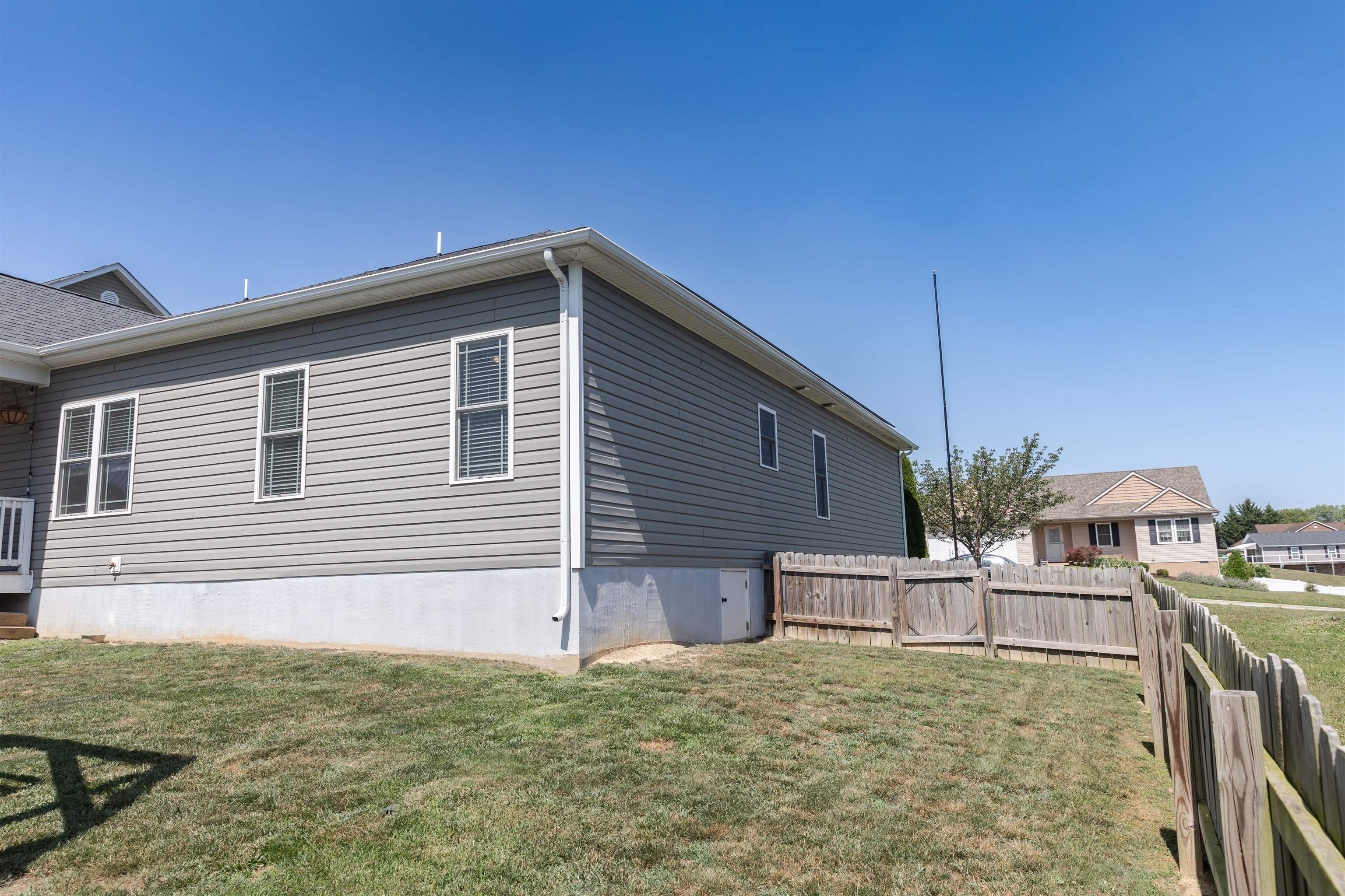 36 HULL HILLS LN, STAUNTON, Virginia 24401, 3 Bedrooms Bedrooms, ,2 BathroomsBathrooms,Residential,36 HULL HILLS LN,679205 MLS # 679205 36 HULL HILLS LN, STAUNTON, Virginia 24401, 3 Bedrooms Bedrooms, ,2 BathroomsBathrooms,Residential,36 HULL HILLS LN,679205 MLS # 679205