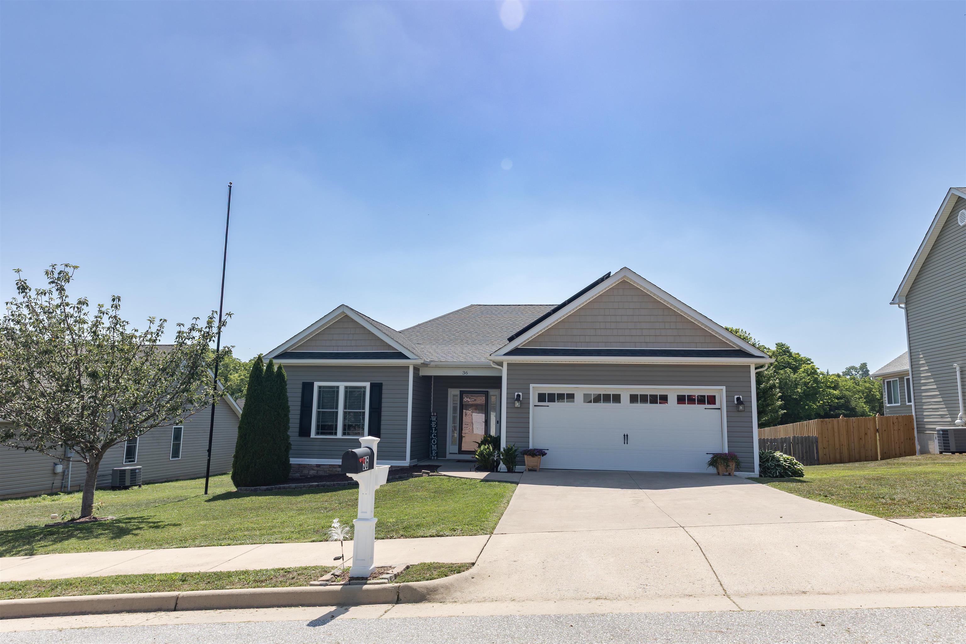 36 HULL HILLS LN, STAUNTON, Virginia 24401, 3 Bedrooms Bedrooms, ,2 BathroomsBathrooms,Residential,36 HULL HILLS LN,679205 MLS # 679205 36 HULL HILLS LN, STAUNTON, Virginia 24401, 3 Bedrooms Bedrooms, ,2 BathroomsBathrooms,Residential,36 HULL HILLS LN,679205 MLS # 679205