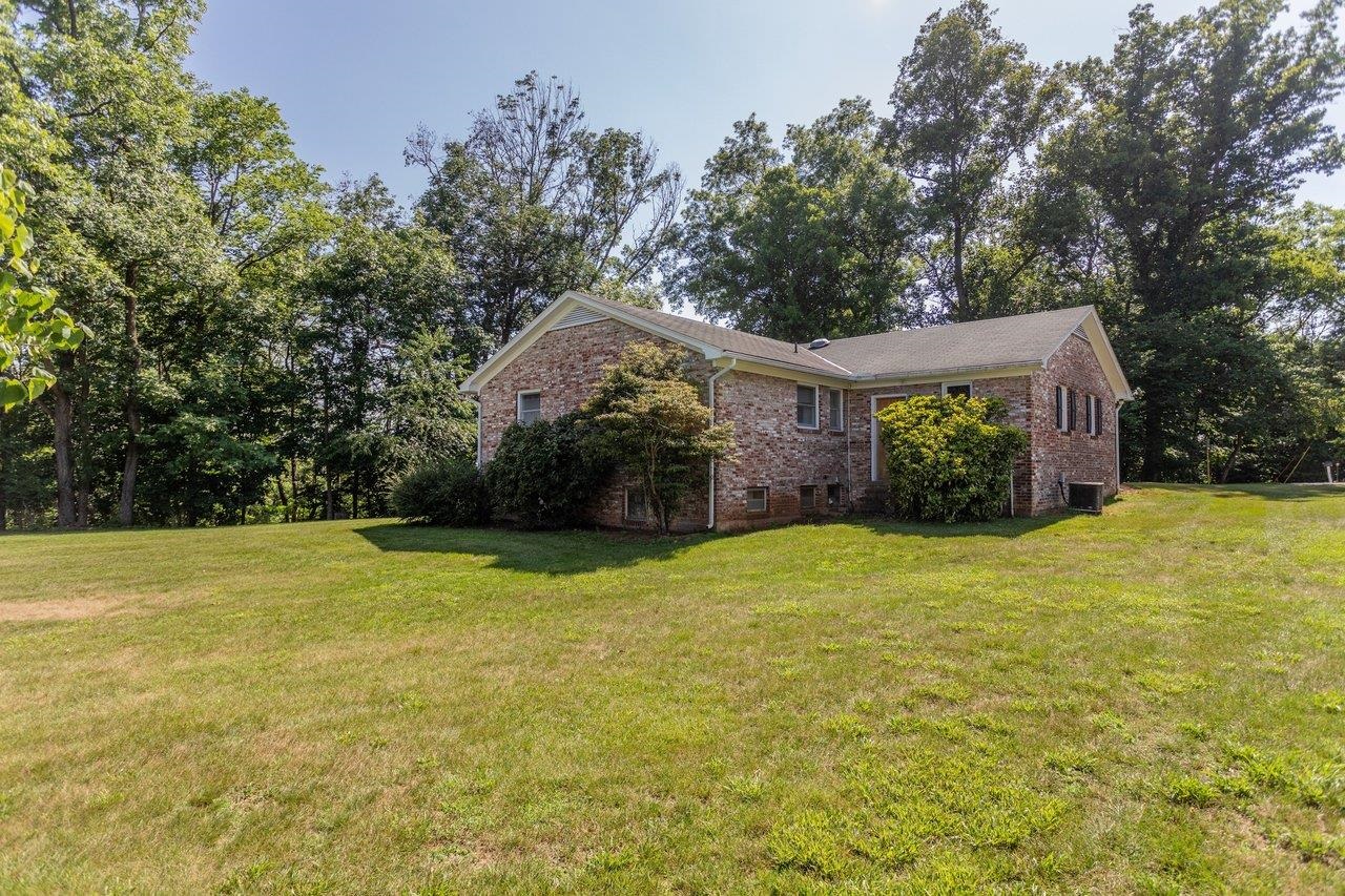 6765 VISTA HEIGHTS RD, BRIDGEWATER, Virginia 22812, 4 Bedrooms Bedrooms, ,2 BathroomsBathrooms,Residential,6765 VISTA HEIGHTS RD,679211 MLS # 679211 6765 VISTA HEIGHTS RD, BRIDGEWATER, Virginia 22812, 4 Bedrooms Bedrooms, ,2 BathroomsBathrooms,Residential,6765 VISTA HEIGHTS RD,679211 MLS # 679211