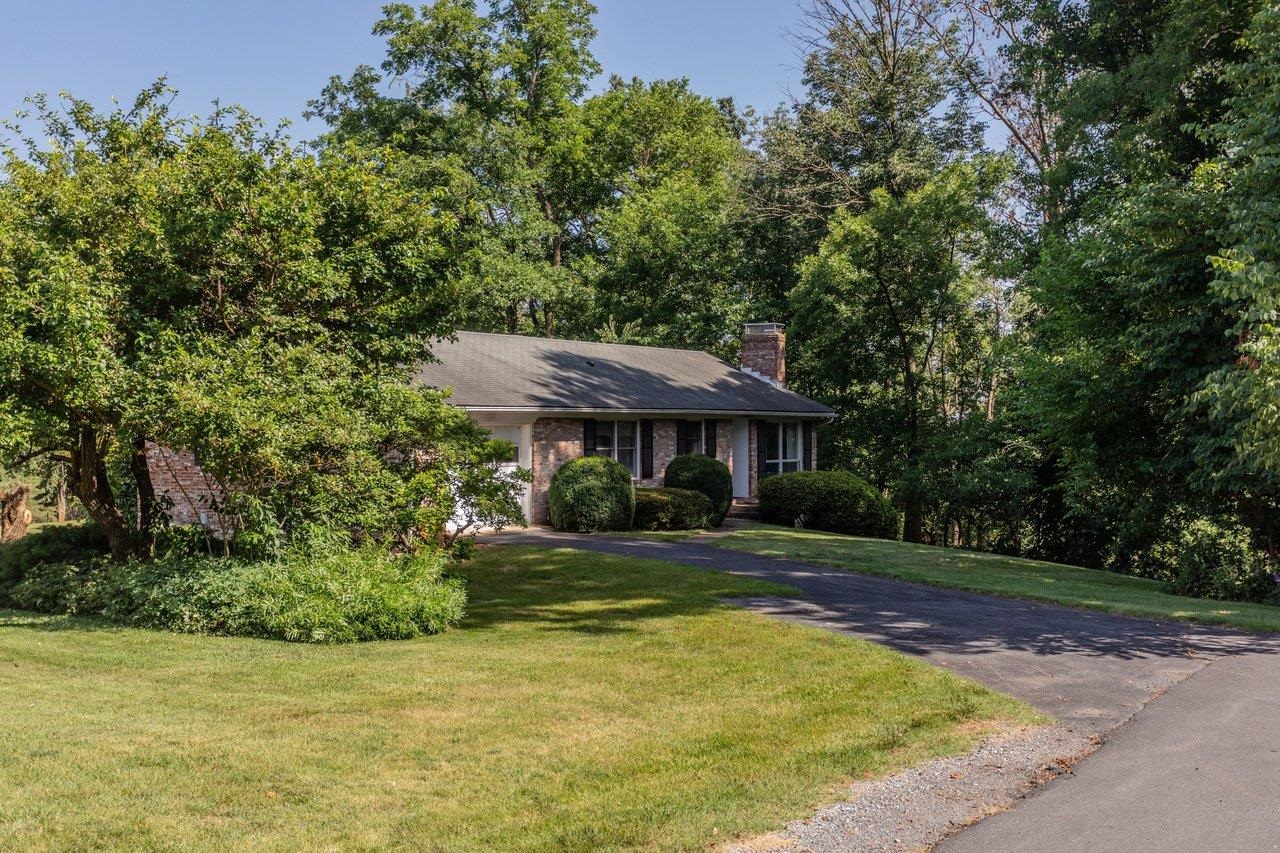 6765 VISTA HEIGHTS RD, BRIDGEWATER, Virginia 22812, 4 Bedrooms Bedrooms, ,2 BathroomsBathrooms,Residential,6765 VISTA HEIGHTS RD,679211 MLS # 679211 6765 VISTA HEIGHTS RD, BRIDGEWATER, Virginia 22812, 4 Bedrooms Bedrooms, ,2 BathroomsBathrooms,Residential,6765 VISTA HEIGHTS RD,679211 MLS # 679211