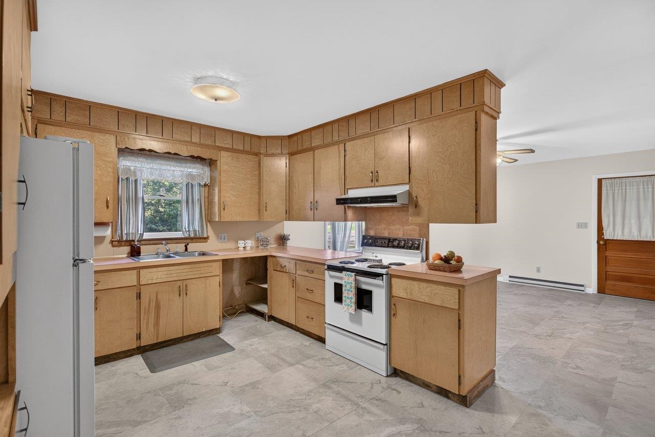 6765 VISTA HEIGHTS RD, BRIDGEWATER, Virginia 22812, 4 Bedrooms Bedrooms, ,2 BathroomsBathrooms,Residential,6765 VISTA HEIGHTS RD,679211 MLS # 679211 6765 VISTA HEIGHTS RD, BRIDGEWATER, Virginia 22812, 4 Bedrooms Bedrooms, ,2 BathroomsBathrooms,Residential,6765 VISTA HEIGHTS RD,679211 MLS # 679211
