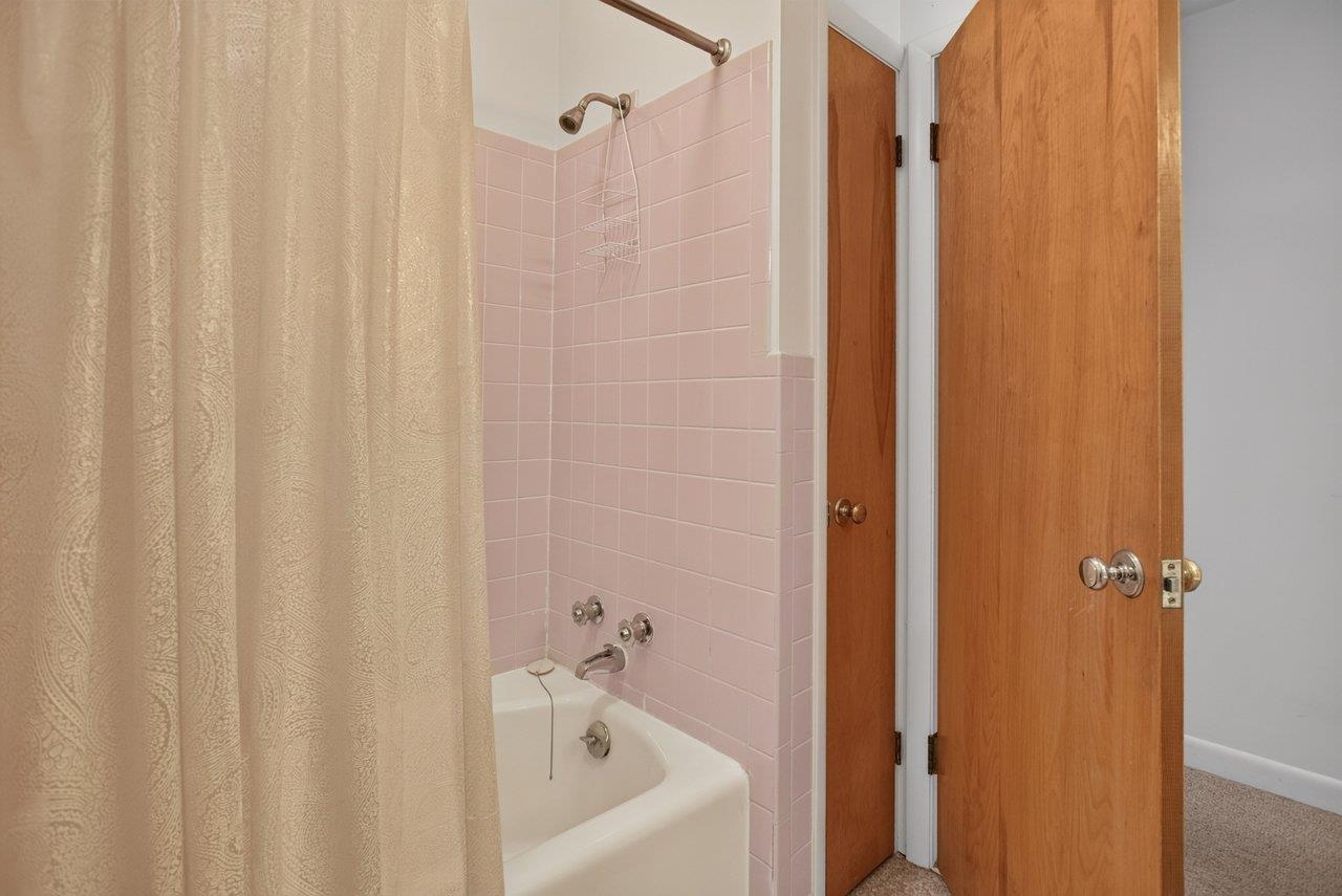 6765 VISTA HEIGHTS RD, BRIDGEWATER, Virginia 22812, 4 Bedrooms Bedrooms, ,2 BathroomsBathrooms,Residential,6765 VISTA HEIGHTS RD,679211 MLS # 679211 6765 VISTA HEIGHTS RD, BRIDGEWATER, Virginia 22812, 4 Bedrooms Bedrooms, ,2 BathroomsBathrooms,Residential,6765 VISTA HEIGHTS RD,679211 MLS # 679211