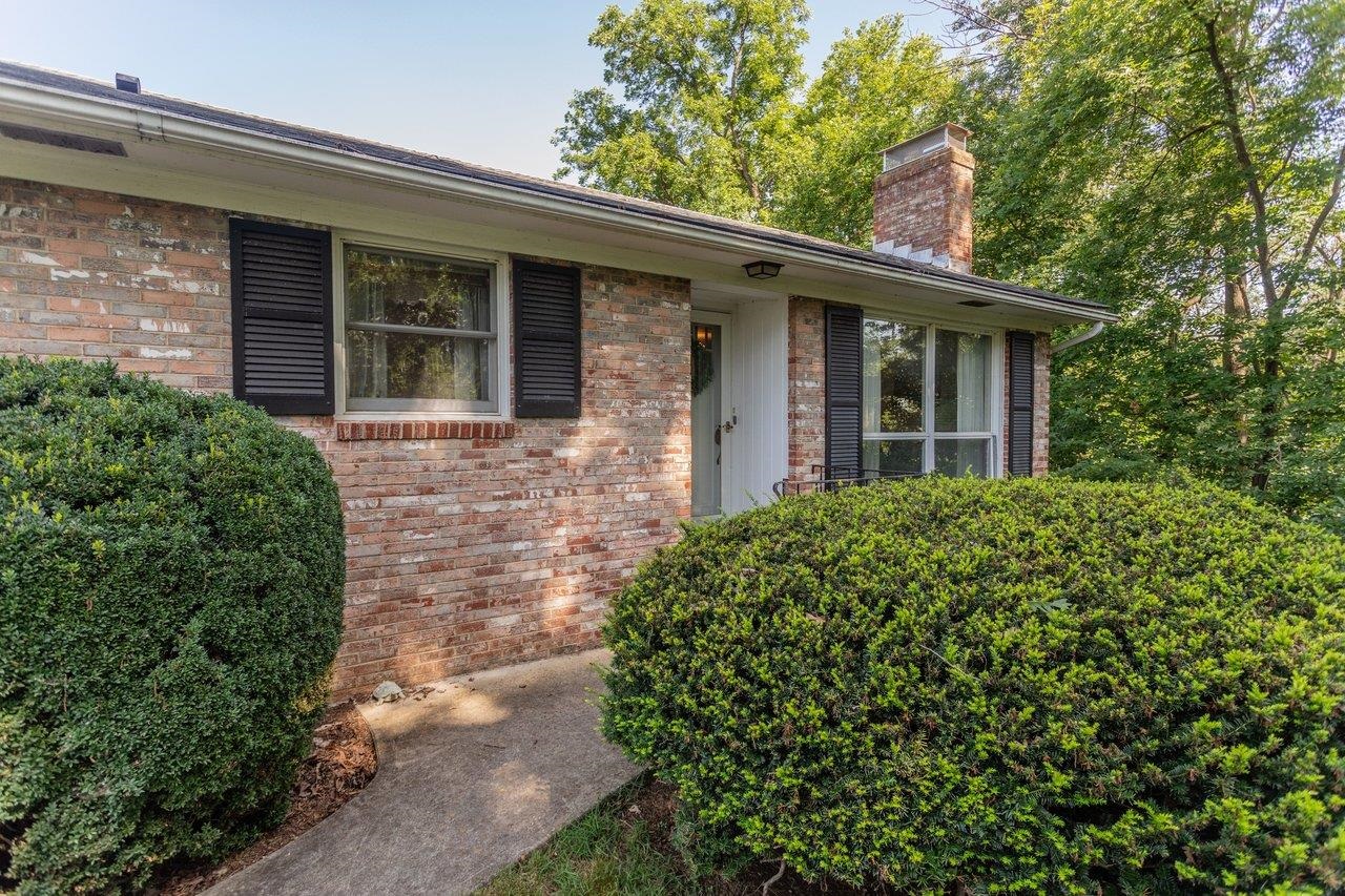 6765 VISTA HEIGHTS RD, BRIDGEWATER, Virginia 22812, 4 Bedrooms Bedrooms, ,2 BathroomsBathrooms,Residential,6765 VISTA HEIGHTS RD,679211 MLS # 679211 6765 VISTA HEIGHTS RD, BRIDGEWATER, Virginia 22812, 4 Bedrooms Bedrooms, ,2 BathroomsBathrooms,Residential,6765 VISTA HEIGHTS RD,679211 MLS # 679211