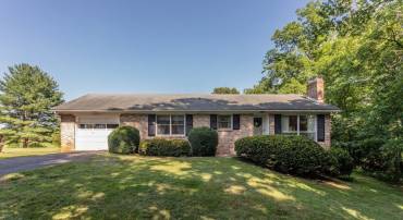 6765 VISTA HEIGHTS RD, BRIDGEWATER, Virginia 22812, 4 Bedrooms Bedrooms, ,2 BathroomsBathrooms,Residential,6765 VISTA HEIGHTS RD,679211 MLS # 679211