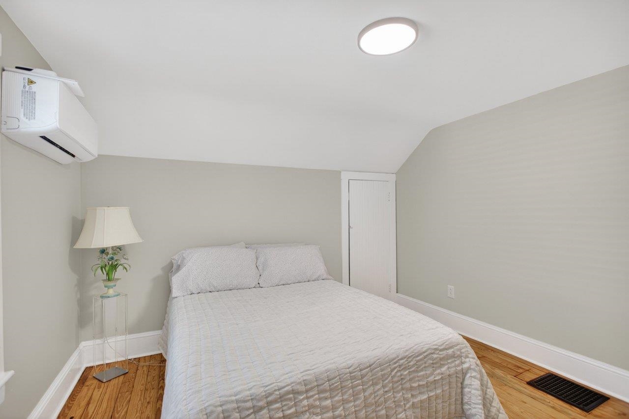 131 S WILLOW ST, HARRISONBURG, Virginia 22801, 4 Bedrooms Bedrooms, ,2 BathroomsBathrooms,Residential,131 S WILLOW ST,679215 MLS # 679215 131 S WILLOW ST, HARRISONBURG, Virginia 22801, 4 Bedrooms Bedrooms, ,2 BathroomsBathrooms,Residential,131 S WILLOW ST,679215 MLS # 679215