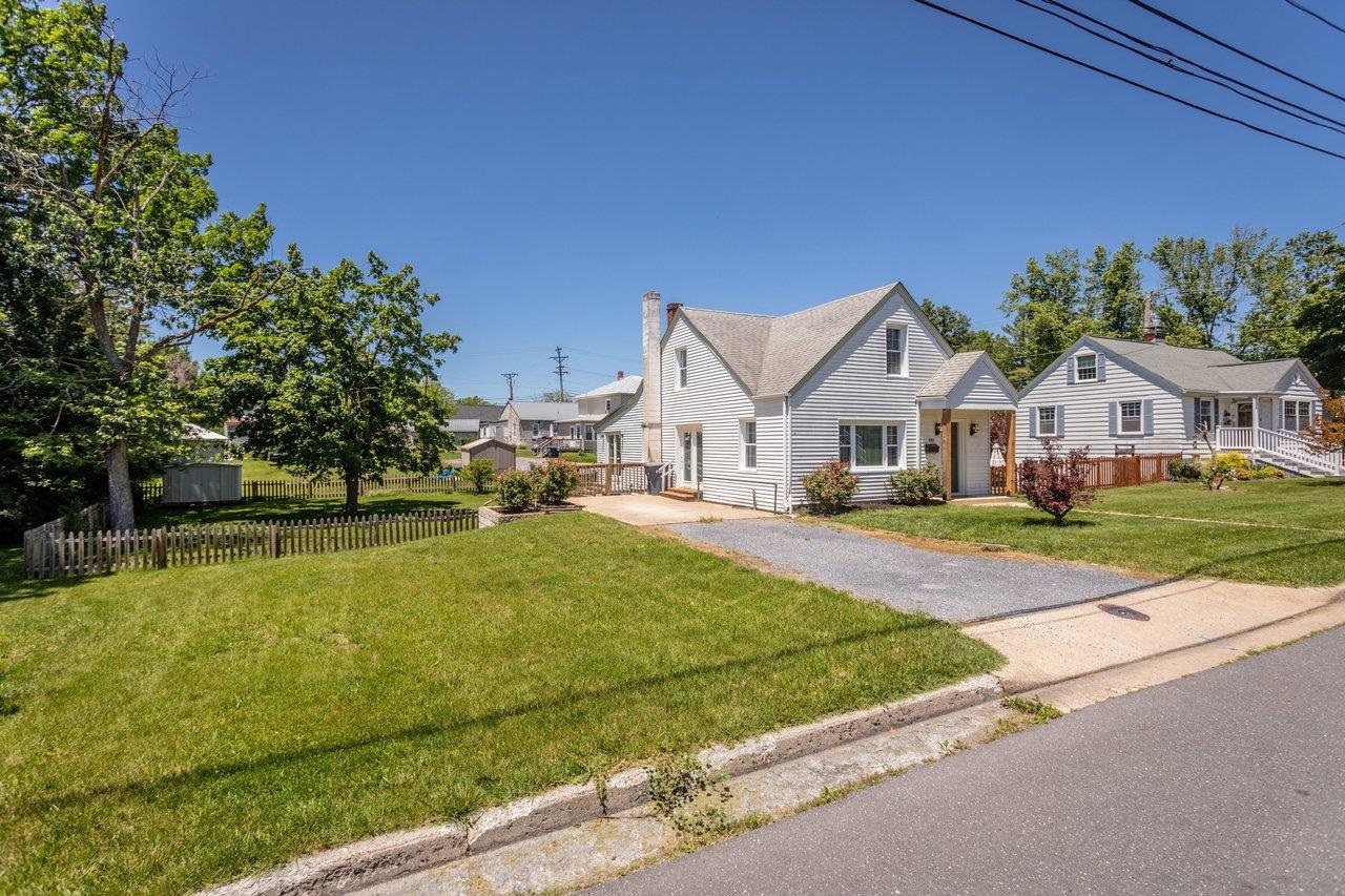 131 S WILLOW ST, HARRISONBURG, Virginia 22801, 4 Bedrooms Bedrooms, ,2 BathroomsBathrooms,Residential,131 S WILLOW ST,679215 MLS # 679215 131 S WILLOW ST, HARRISONBURG, Virginia 22801, 4 Bedrooms Bedrooms, ,2 BathroomsBathrooms,Residential,131 S WILLOW ST,679215 MLS # 679215