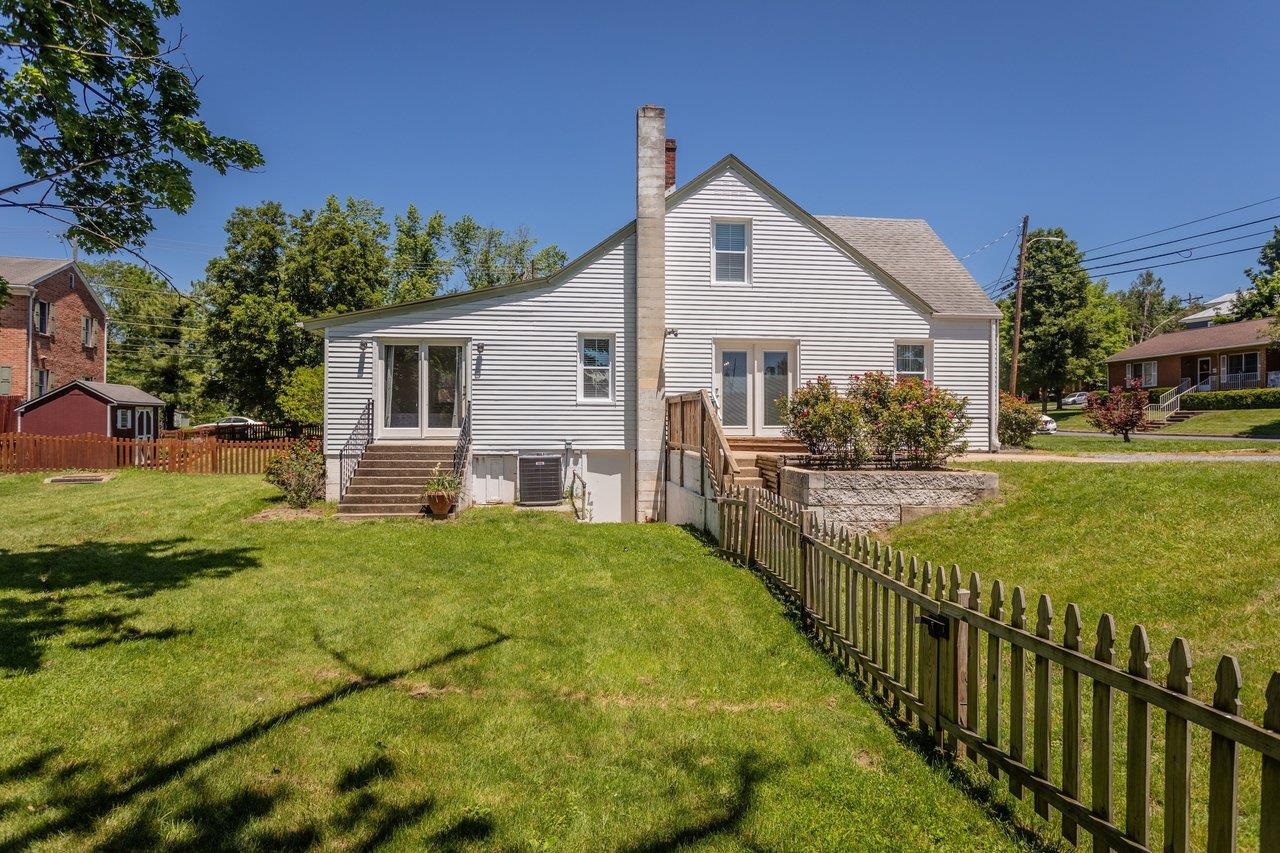 131 S WILLOW ST, HARRISONBURG, Virginia 22801, 4 Bedrooms Bedrooms, ,2 BathroomsBathrooms,Residential,131 S WILLOW ST,679215 MLS # 679215 131 S WILLOW ST, HARRISONBURG, Virginia 22801, 4 Bedrooms Bedrooms, ,2 BathroomsBathrooms,Residential,131 S WILLOW ST,679215 MLS # 679215