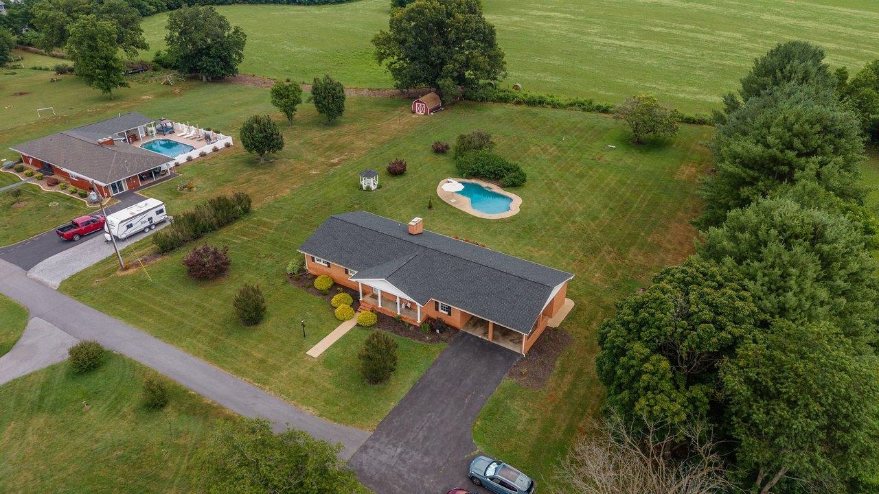 3604 WAVERLY HEIGHTS, ELKTON, Virginia 22827, 3 Bedrooms Bedrooms, ,2 BathroomsBathrooms,Residential,3604 WAVERLY HEIGHTS,679218 MLS # 679218 3604 WAVERLY HEIGHTS, ELKTON, Virginia 22827, 3 Bedrooms Bedrooms, ,2 BathroomsBathrooms,Residential,3604 WAVERLY HEIGHTS,679218 MLS # 679218
