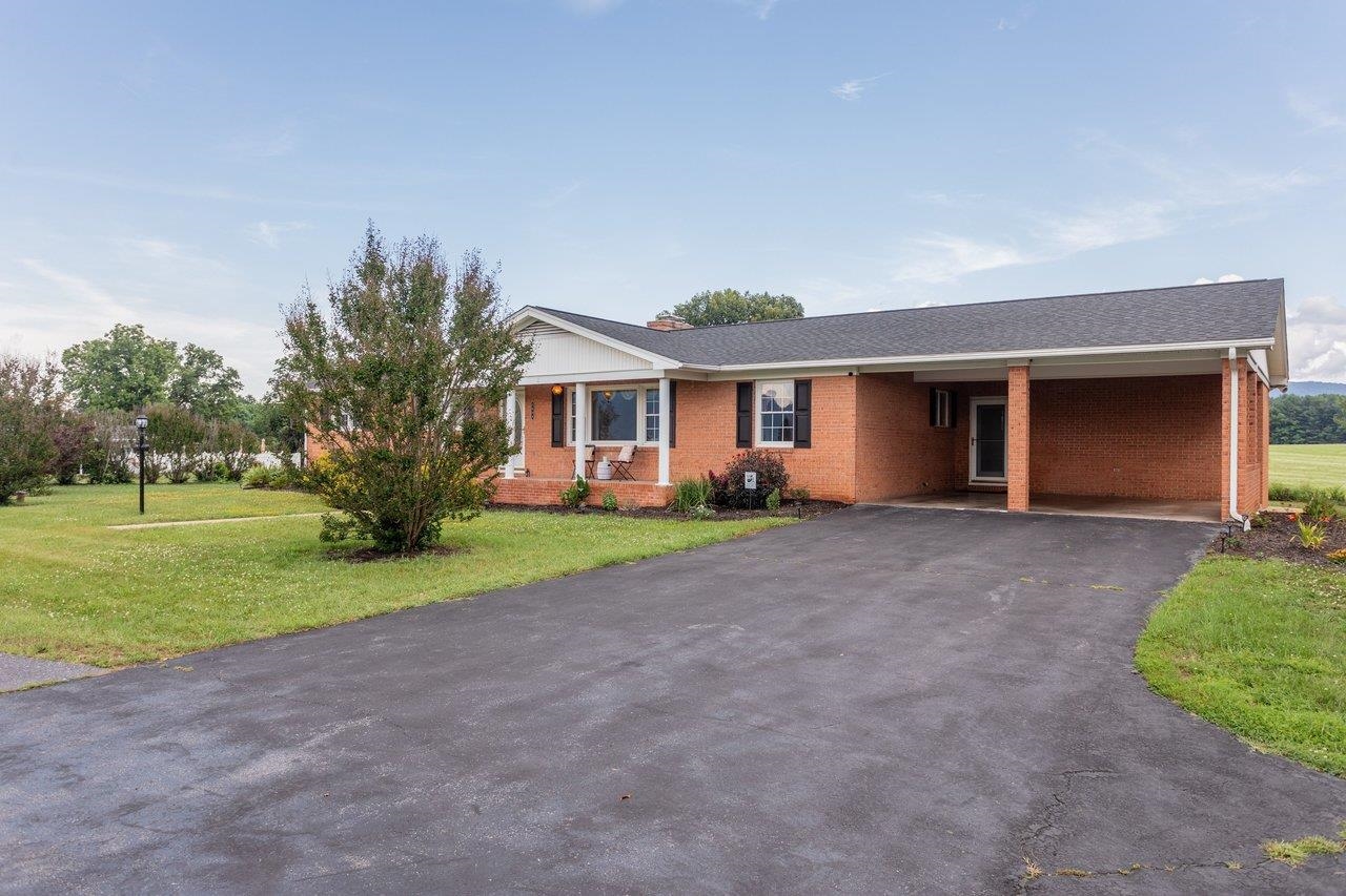3604 WAVERLY HEIGHTS, ELKTON, Virginia 22827, 3 Bedrooms Bedrooms, ,2 BathroomsBathrooms,Residential,3604 WAVERLY HEIGHTS,679218 MLS # 679218 3604 WAVERLY HEIGHTS, ELKTON, Virginia 22827, 3 Bedrooms Bedrooms, ,2 BathroomsBathrooms,Residential,3604 WAVERLY HEIGHTS,679218 MLS # 679218