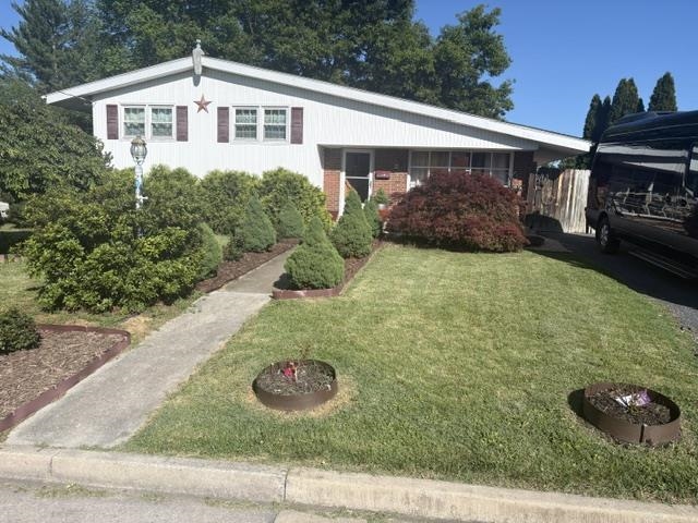 420 S LAUREL AVE, WAYNESBORO, Virginia 22980, 3 Bedrooms Bedrooms, ,2 BathroomsBathrooms,Residential,420 S LAUREL AVE,679219 MLS # 679219