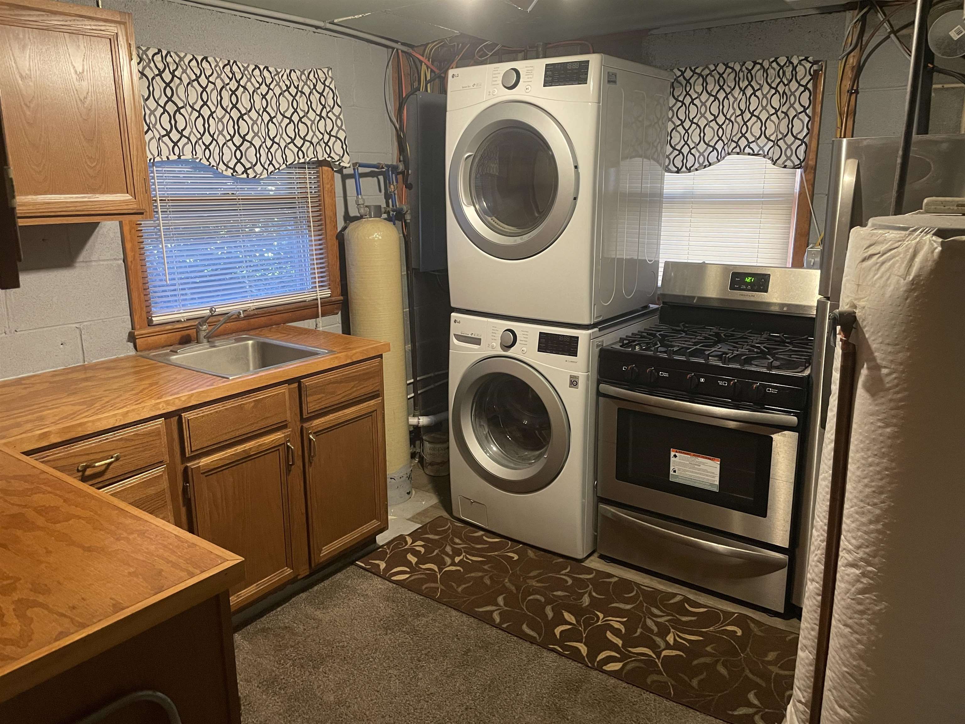 420 S LAUREL AVE, WAYNESBORO, Virginia 22980, 3 Bedrooms Bedrooms, ,2 BathroomsBathrooms,Residential,420 S LAUREL AVE,679219 MLS # 679219 420 S LAUREL AVE, WAYNESBORO, Virginia 22980, 3 Bedrooms Bedrooms, ,2 BathroomsBathrooms,Residential,420 S LAUREL AVE,679219 MLS # 679219