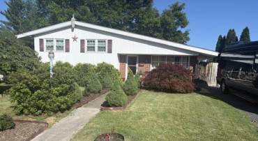 420 S LAUREL AVE, WAYNESBORO, Virginia 22980, 3 Bedrooms Bedrooms, ,2 BathroomsBathrooms,Residential,420 S LAUREL AVE,679219 MLS # 679219