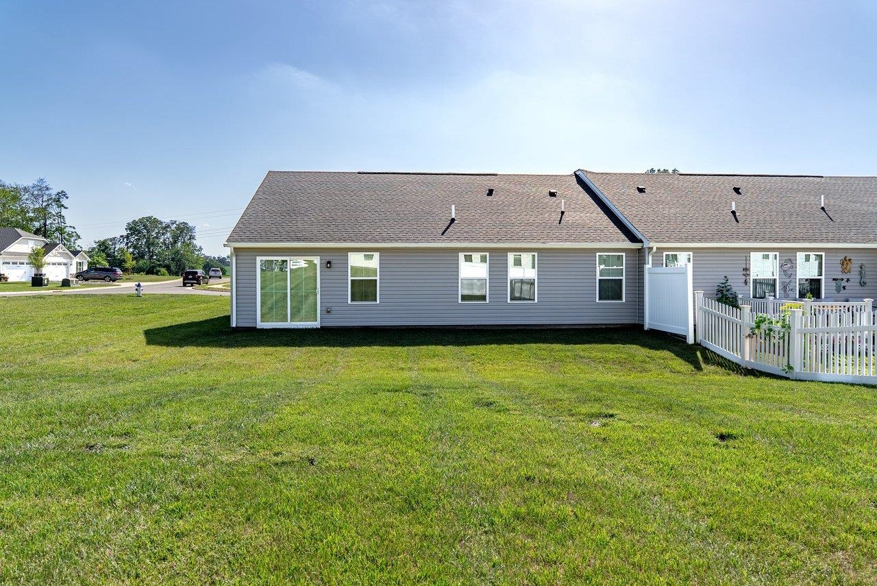 4761 HARDWELL ST, ROCKINGHAM, Virginia 22801, 3 Bedrooms Bedrooms, ,2 BathroomsBathrooms,Residential,Like New 3 Bedroom, 2 Bath Duplex on a Corner Lot,4761 HARDWELL ST,679222 MLS # 679222 4761 HARDWELL ST, ROCKINGHAM, Virginia 22801, 3 Bedrooms Bedrooms, ,2 BathroomsBathrooms,Residential,Like New 3 Bedroom, 2 Bath Duplex on a Corner Lot,4761 HARDWELL ST,679222 MLS # 679222