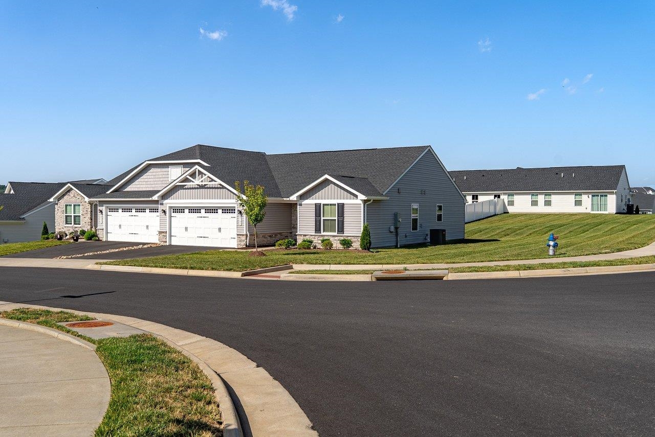 4761 HARDWELL ST, ROCKINGHAM, Virginia 22801, 3 Bedrooms Bedrooms, ,2 BathroomsBathrooms,Residential,Like New 3 Bedroom, 2 Bath Duplex on a Corner Lot,4761 HARDWELL ST,679222 MLS # 679222 4761 HARDWELL ST, ROCKINGHAM, Virginia 22801, 3 Bedrooms Bedrooms, ,2 BathroomsBathrooms,Residential,Like New 3 Bedroom, 2 Bath Duplex on a Corner Lot,4761 HARDWELL ST,679222 MLS # 679222
