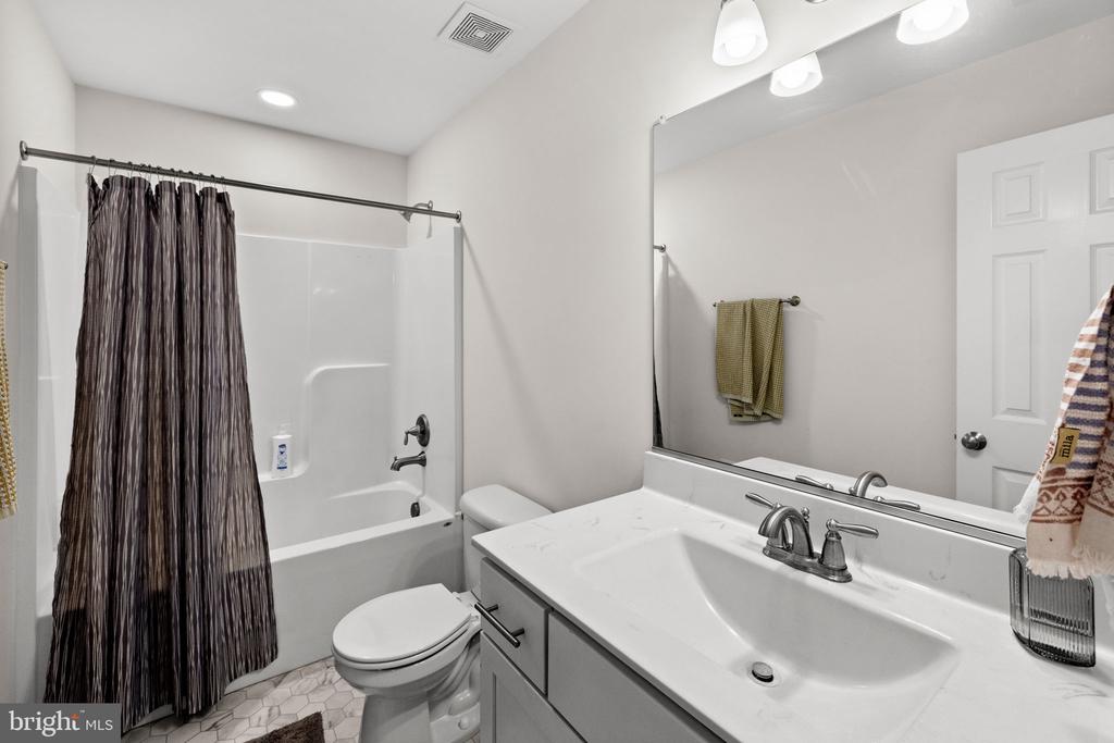 7035 SNAPPERS TRL, CASTLETON, Virginia 22716, 3 Bedrooms Bedrooms, ,2 BathroomsBathrooms,Residential,7035 SNAPPERS TRL,VACU2014134 MLS # VACU2014134 7035 SNAPPERS TRL, CASTLETON, Virginia 22716, 3 Bedrooms Bedrooms, ,2 BathroomsBathrooms,Residential,7035 SNAPPERS TRL,VACU2014134 MLS # VACU2014134