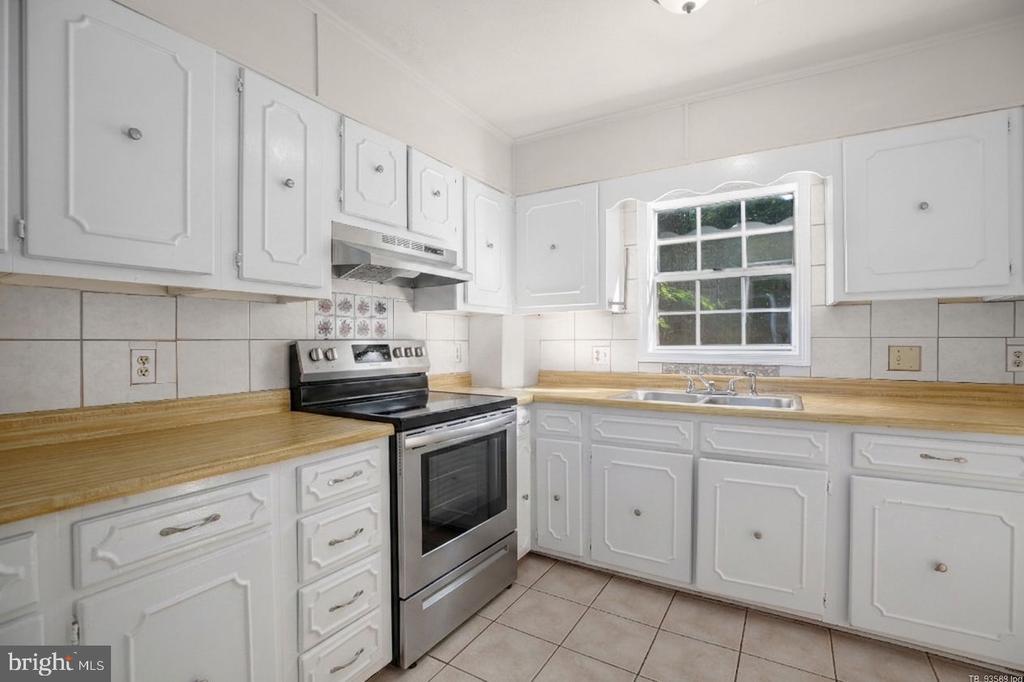 1804 PICADILLY CIRCUS, CULPEPER, Virginia 22701, 3 Bedrooms Bedrooms, ,1 BathroomBathrooms,Residential,1804 PICADILLY CIRCUS,VACU2014200 MLS # VACU2014200 1804 PICADILLY CIRCUS, CULPEPER, Virginia 22701, 3 Bedrooms Bedrooms, ,1 BathroomBathrooms,Residential,1804 PICADILLY CIRCUS,VACU2014200 MLS # VACU2014200