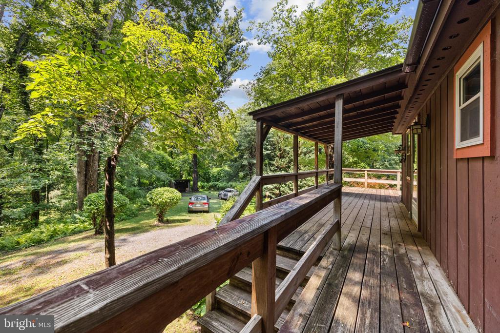101 MIDDLE RIVER RIDGE ROAD, STANARDSVILLE, Virginia 22973, 3 Bedrooms Bedrooms, ,1 BathroomBathrooms,Residential,101 MIDDLE RIVER RIDGE ROAD,VAMA2002832 MLS # VAMA2002832