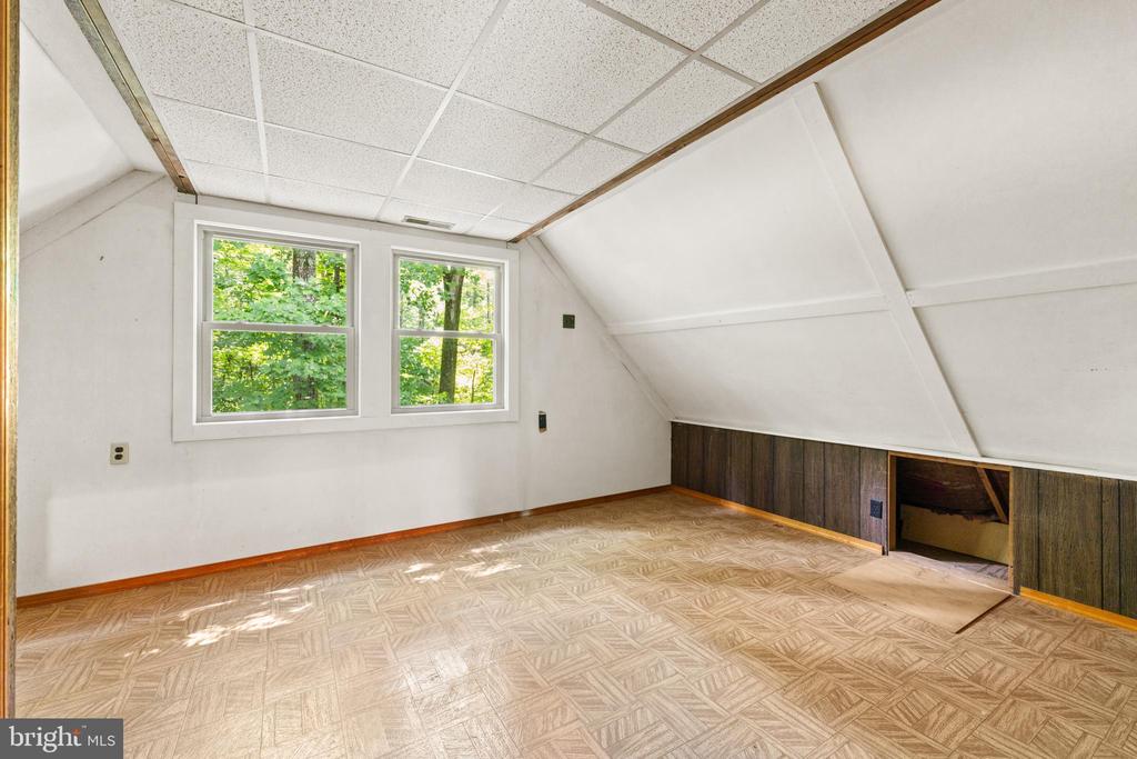 101 MIDDLE RIVER RIDGE ROAD, STANARDSVILLE, Virginia 22973, 3 Bedrooms Bedrooms, ,1 BathroomBathrooms,Residential,101 MIDDLE RIVER RIDGE ROAD,VAMA2002832 MLS # VAMA2002832
