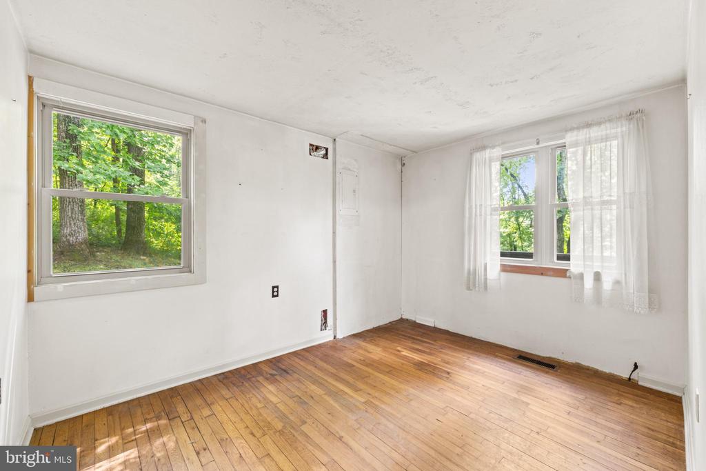 101 MIDDLE RIVER RIDGE ROAD, STANARDSVILLE, Virginia 22973, 3 Bedrooms Bedrooms, ,1 BathroomBathrooms,Residential,101 MIDDLE RIVER RIDGE ROAD,VAMA2002832 MLS # VAMA2002832