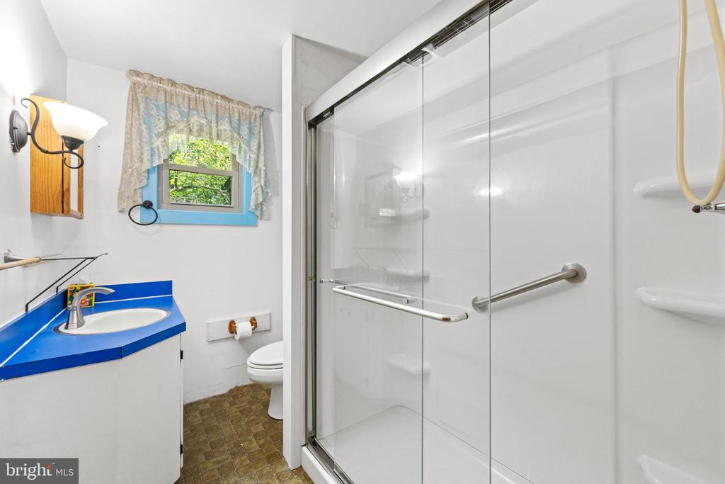 101 MIDDLE RIVER RIDGE ROAD, STANARDSVILLE, Virginia 22973, 3 Bedrooms Bedrooms, ,1 BathroomBathrooms,Residential,101 MIDDLE RIVER RIDGE ROAD,VAMA2002832 MLS # VAMA2002832