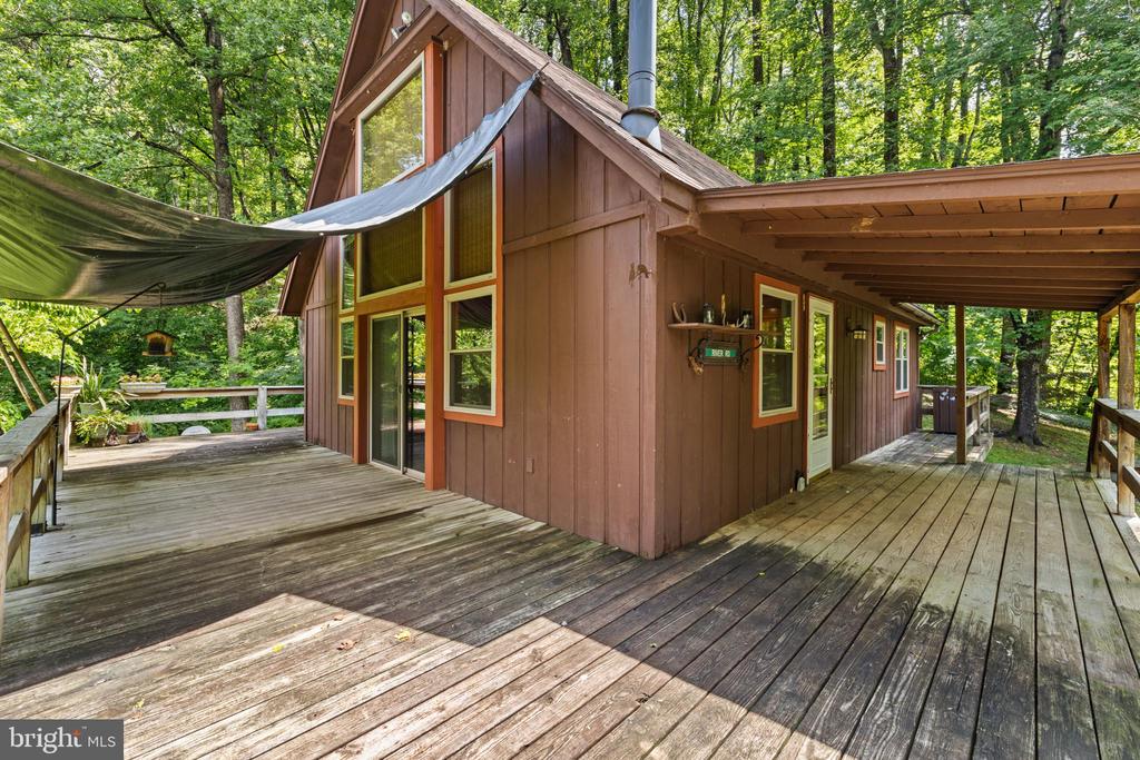 101 MIDDLE RIVER RIDGE ROAD, STANARDSVILLE, Virginia 22973, 3 Bedrooms Bedrooms, ,1 BathroomBathrooms,Residential,101 MIDDLE RIVER RIDGE ROAD,VAMA2002832 MLS # VAMA2002832