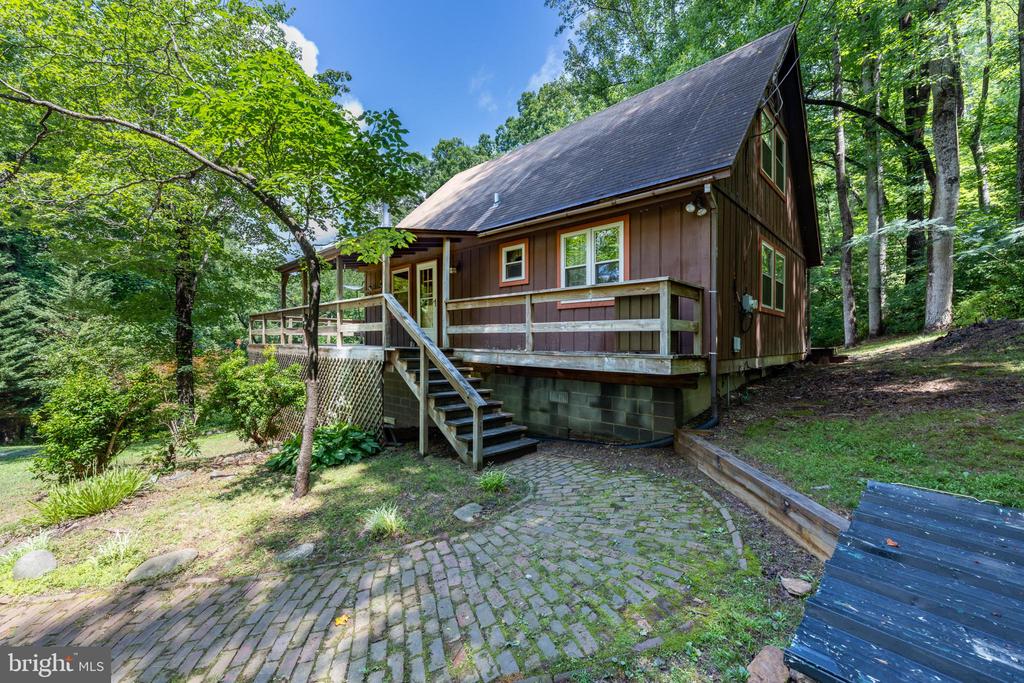 101 MIDDLE RIVER RIDGE ROAD, STANARDSVILLE, Virginia 22973, 3 Bedrooms Bedrooms, ,1 BathroomBathrooms,Residential,101 MIDDLE RIVER RIDGE ROAD,VAMA2002832 MLS # VAMA2002832