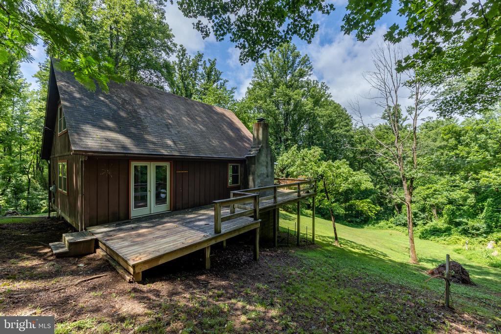 101 MIDDLE RIVER RIDGE ROAD, STANARDSVILLE, Virginia 22973, 3 Bedrooms Bedrooms, ,1 BathroomBathrooms,Residential,101 MIDDLE RIVER RIDGE ROAD,VAMA2002832 MLS # VAMA2002832