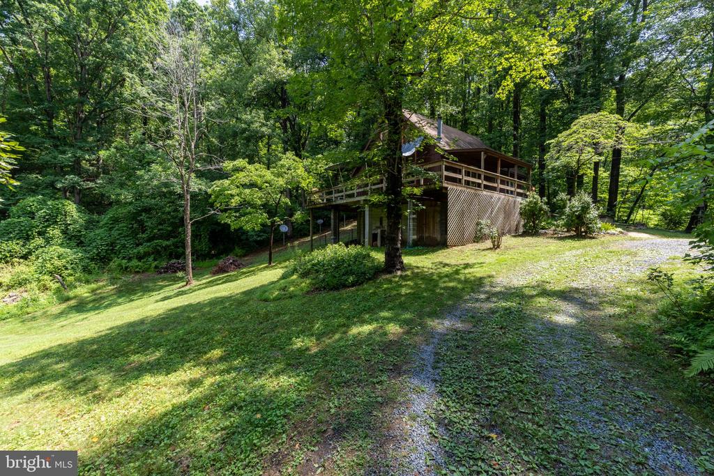 101 MIDDLE RIVER RIDGE ROAD, STANARDSVILLE, Virginia 22973, 3 Bedrooms Bedrooms, ,1 BathroomBathrooms,Residential,101 MIDDLE RIVER RIDGE ROAD,VAMA2002832 MLS # VAMA2002832