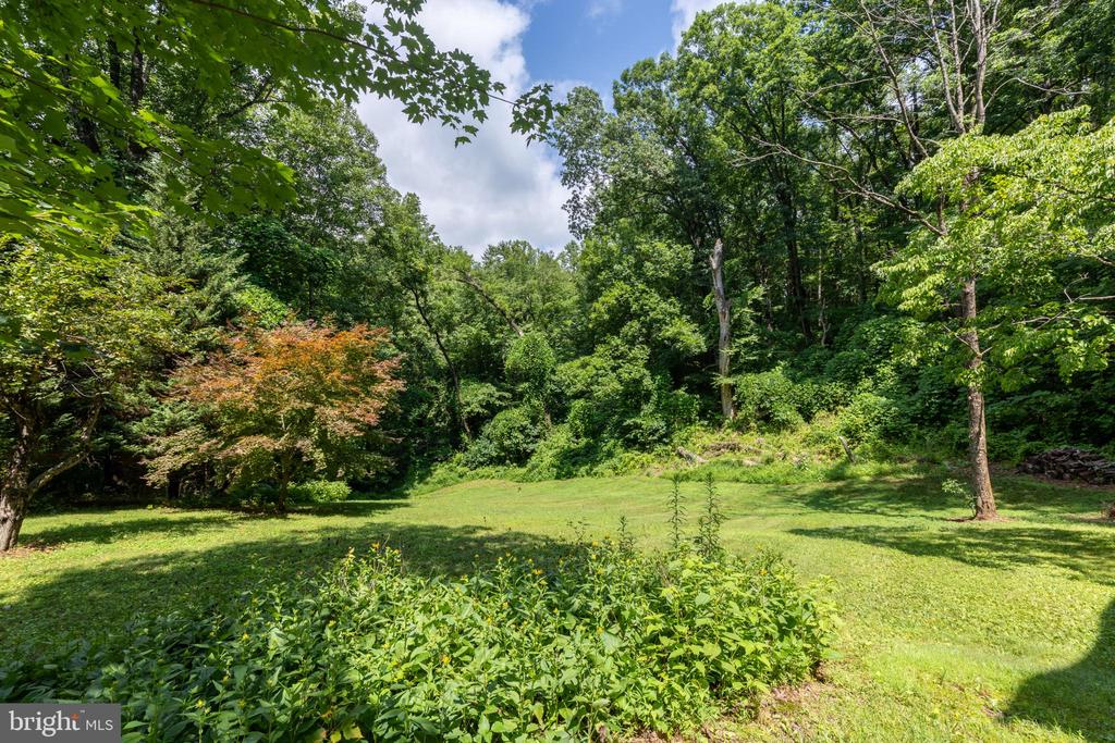 101 MIDDLE RIVER RIDGE ROAD, STANARDSVILLE, Virginia 22973, 3 Bedrooms Bedrooms, ,1 BathroomBathrooms,Residential,101 MIDDLE RIVER RIDGE ROAD,VAMA2002832 MLS # VAMA2002832